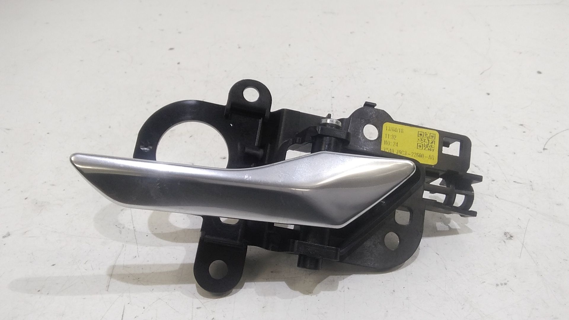 Maniglia Int. Apertura Porta Post. Destro J9C12905 Usato