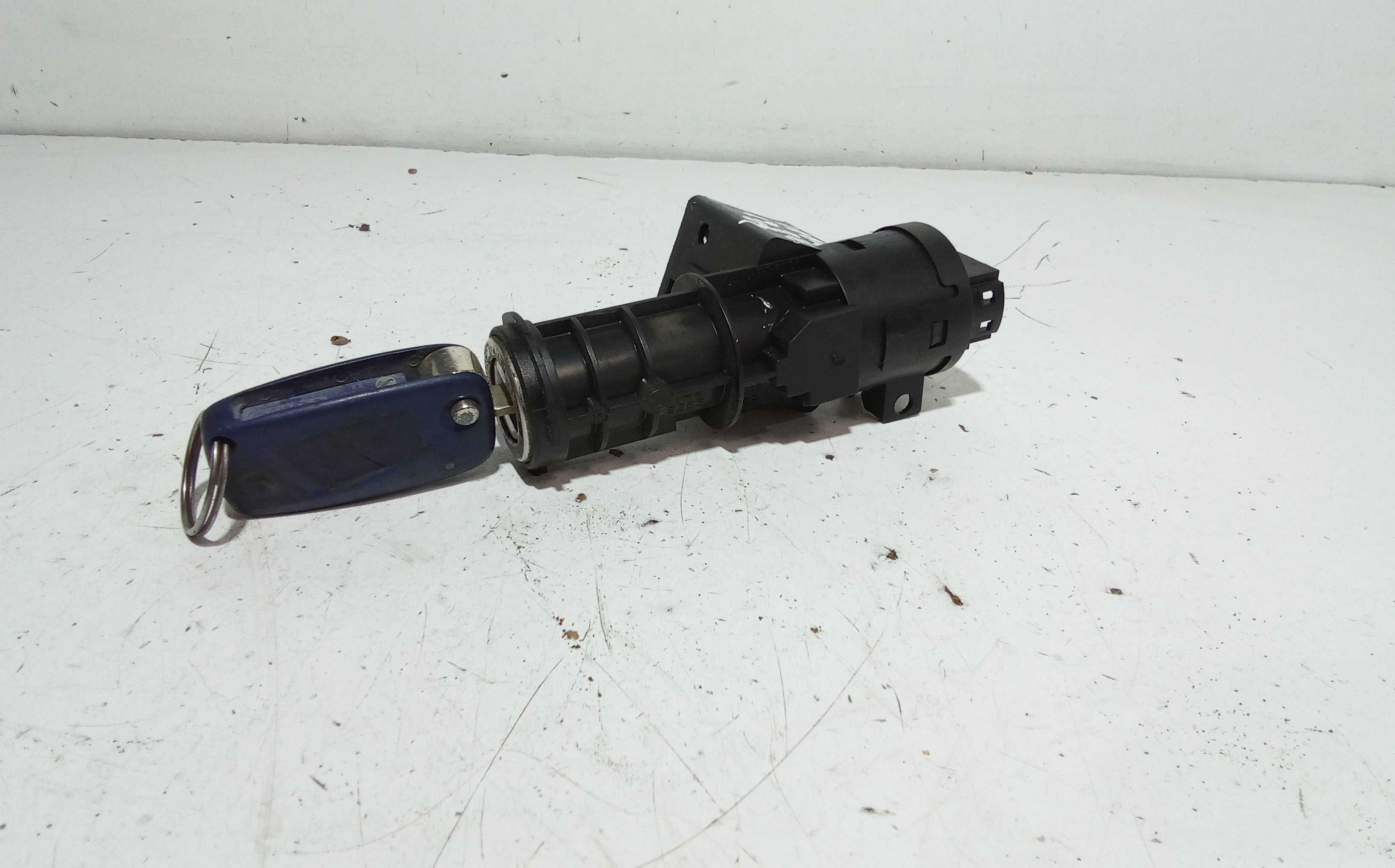 Commutatore Avviamento Con Cilindretti Serrature Usato