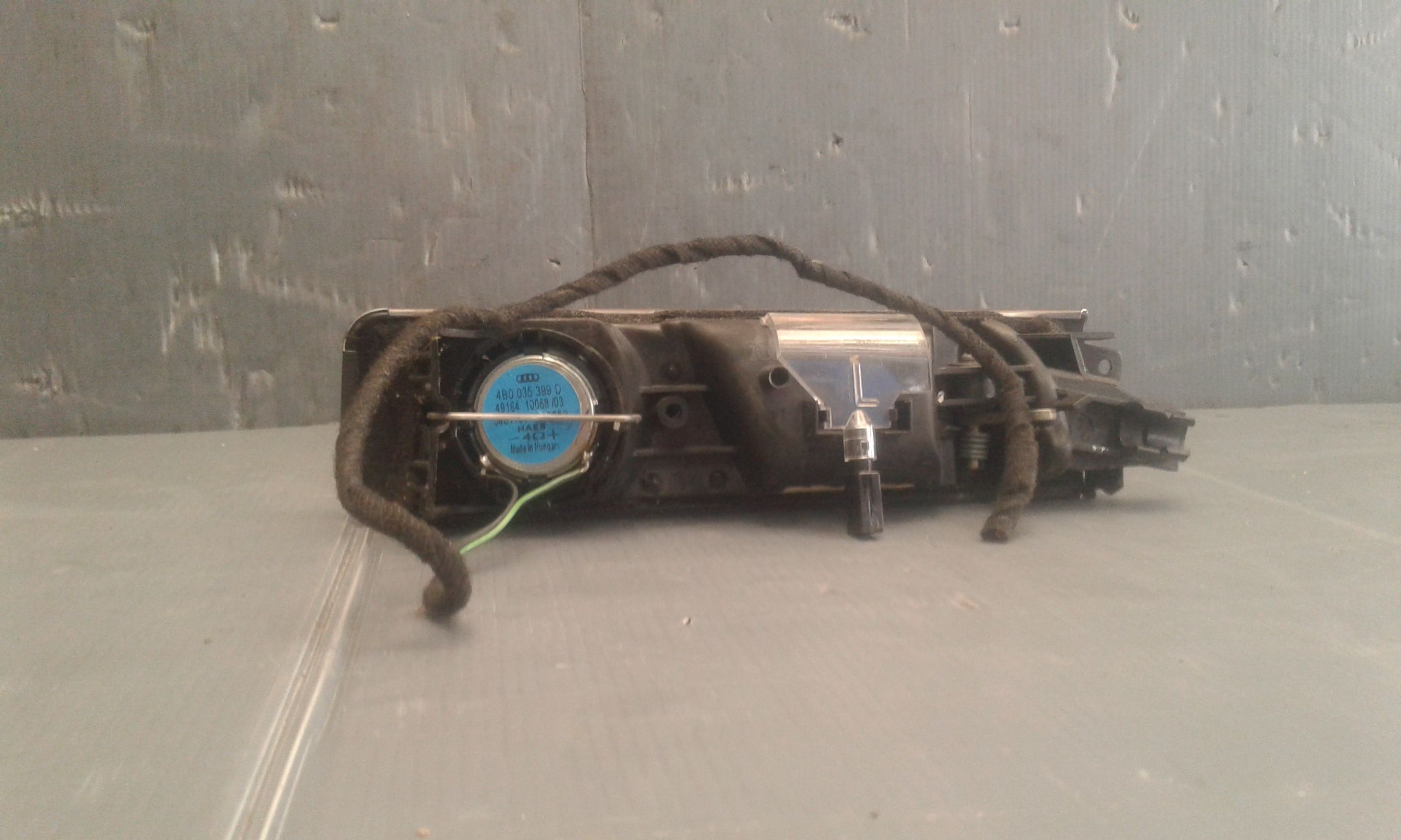 Maniglia Int. Apertura Porta Post. Sinistro 4B0839019A8TP Usato