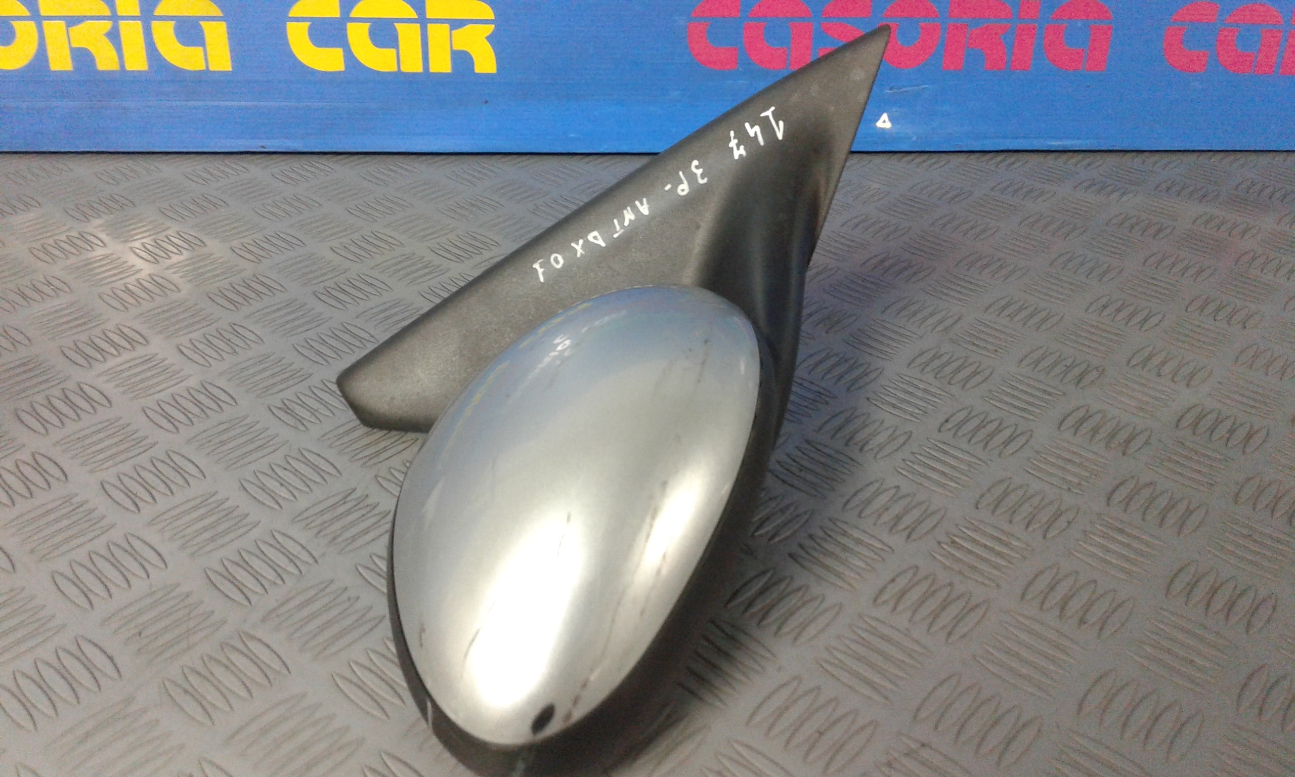 Retrovisore Est. Destro Usato