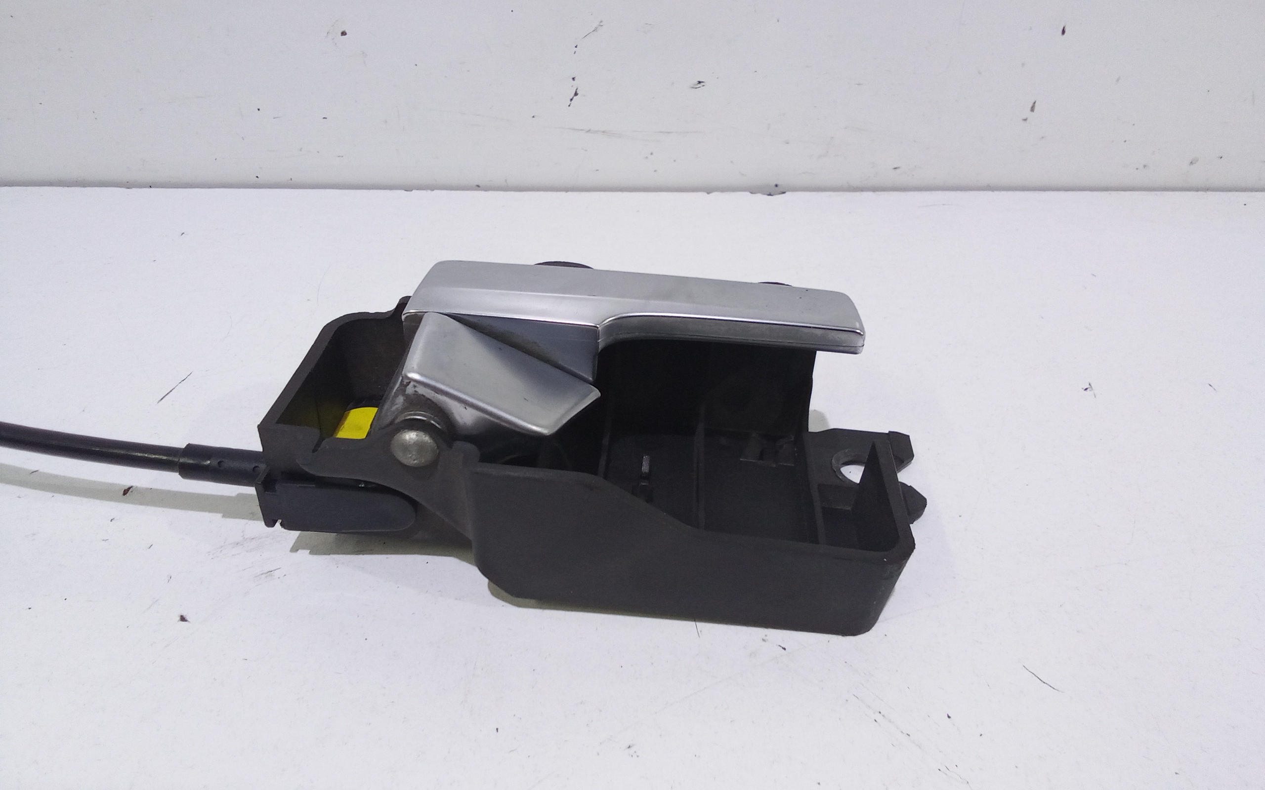 Maniglia Int. Apertura Porta Post. Destro 1470111 Usato