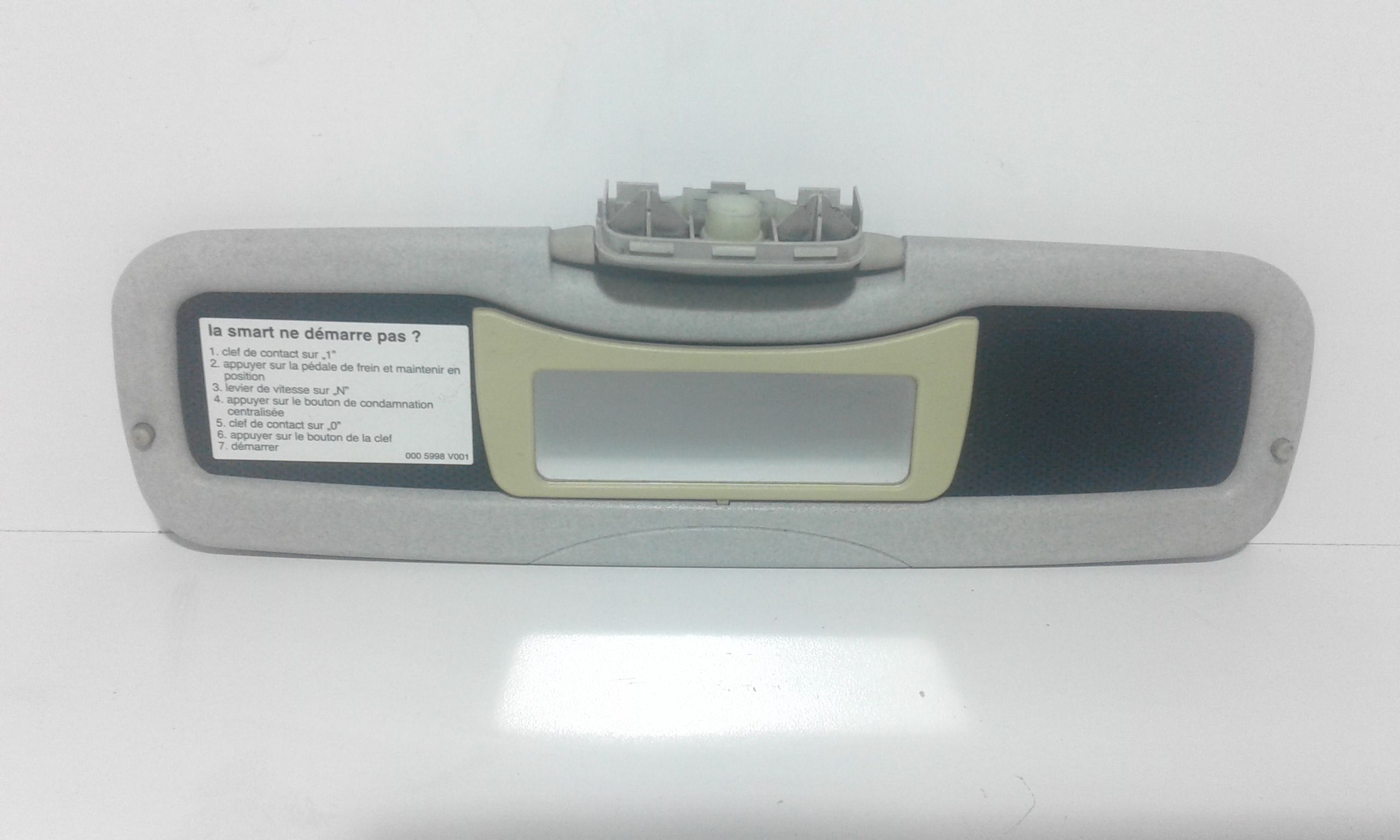 Aletta Parasole Parabrezza Destro Q0000706V007C24A00 Usato