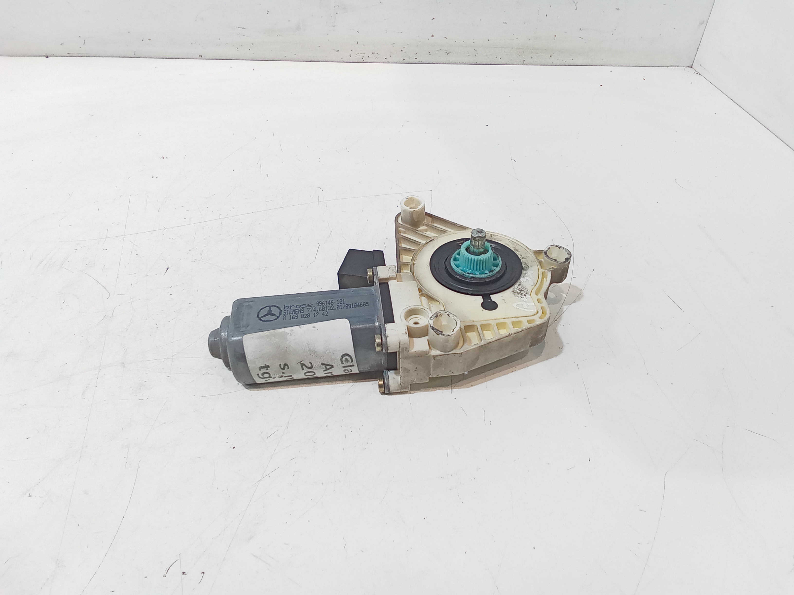 Motorino Alzacristallo Porta Ant. Sinistro A1698204142 Usato