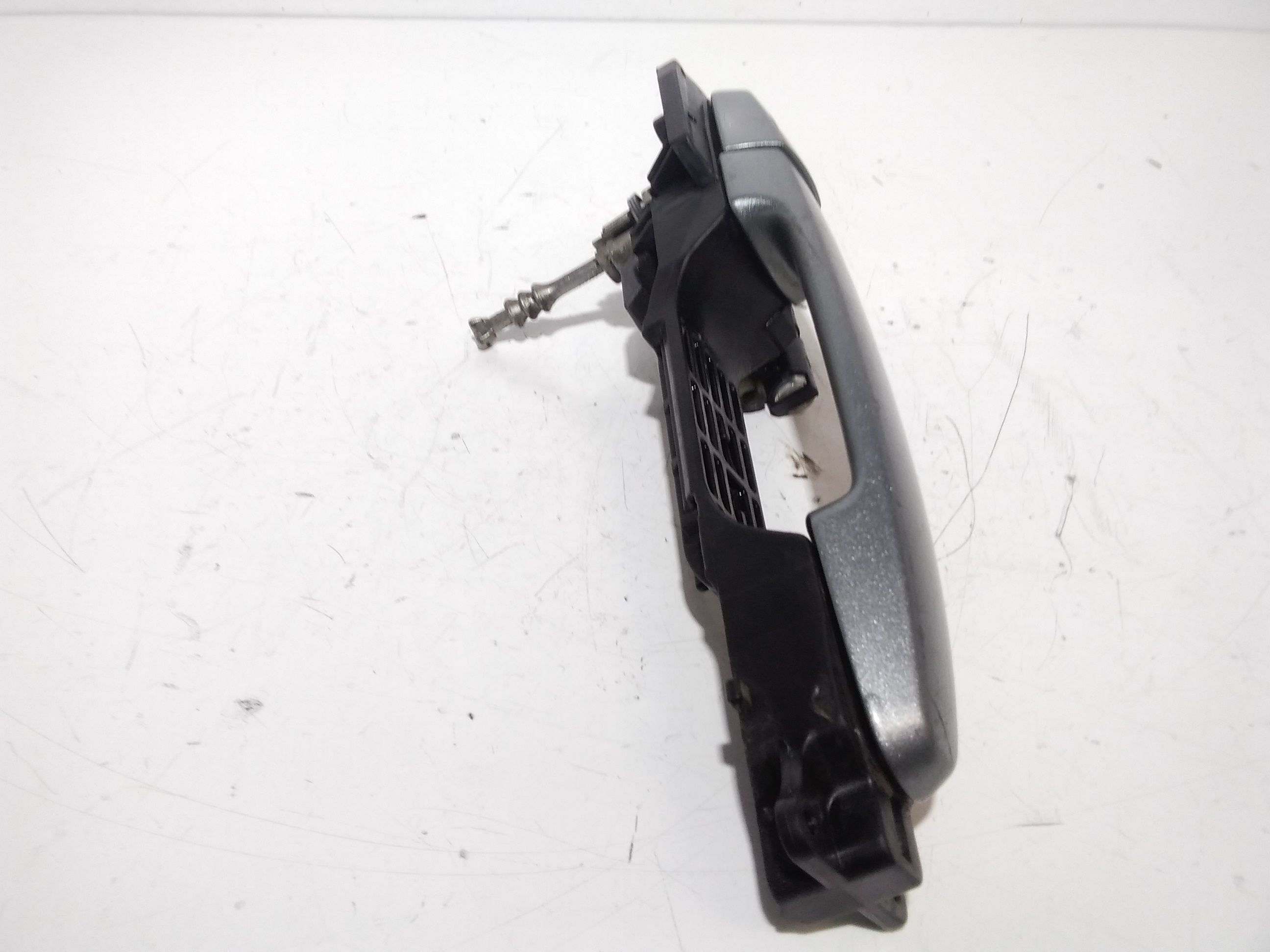 Maniglia Porta Ant. Destro 692100D060A1 Usato