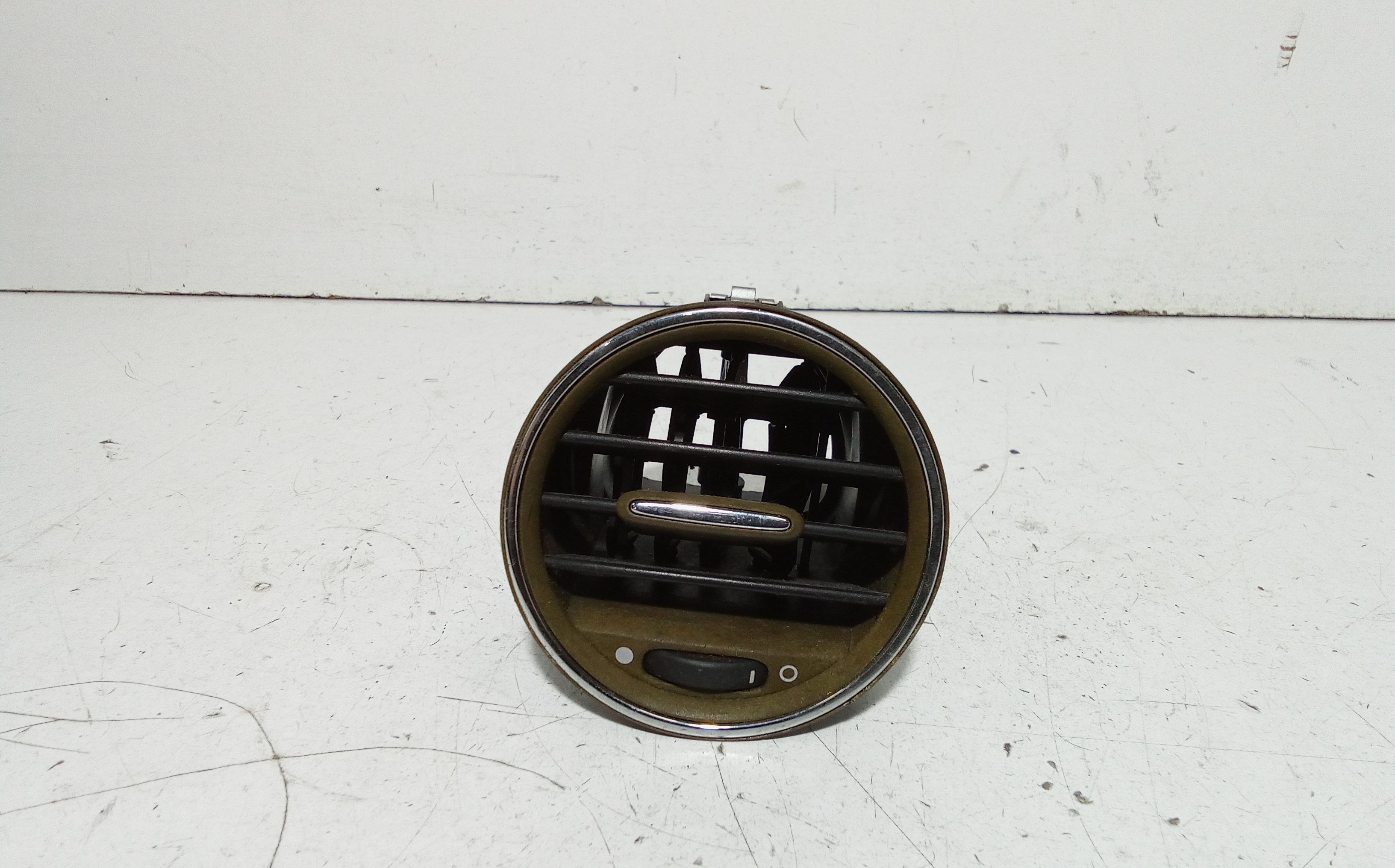 Condotto Aria Bocchette Lat. Cruscotto Sinistro Usato