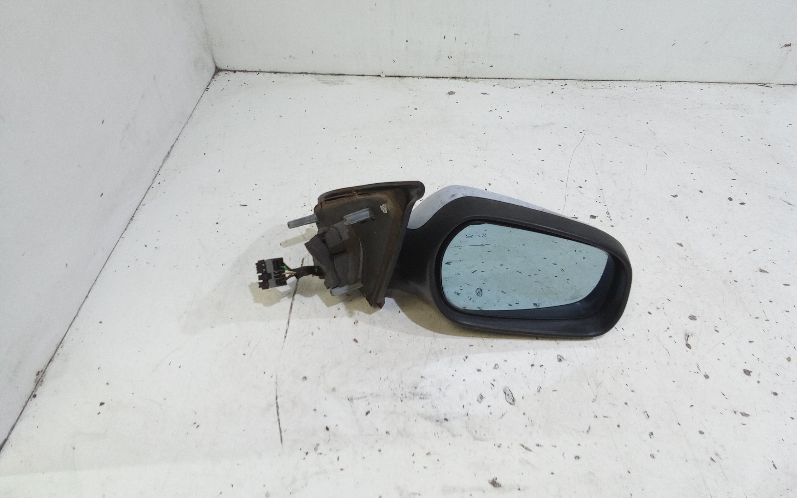 Retrovisore Est. Destro Usato