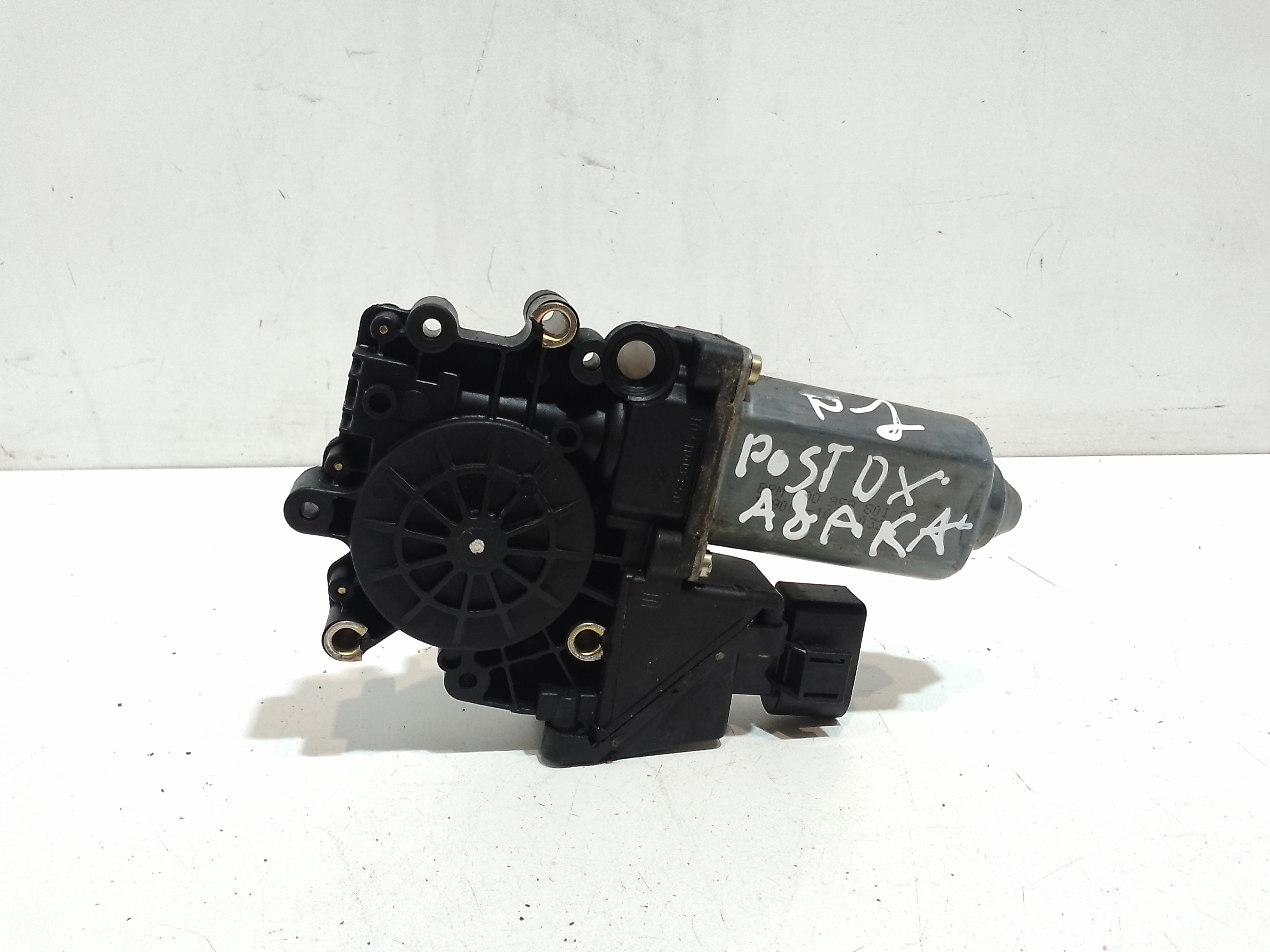 Motorino Alzacristallo Porta Post. Destro 4D0959802H Usato