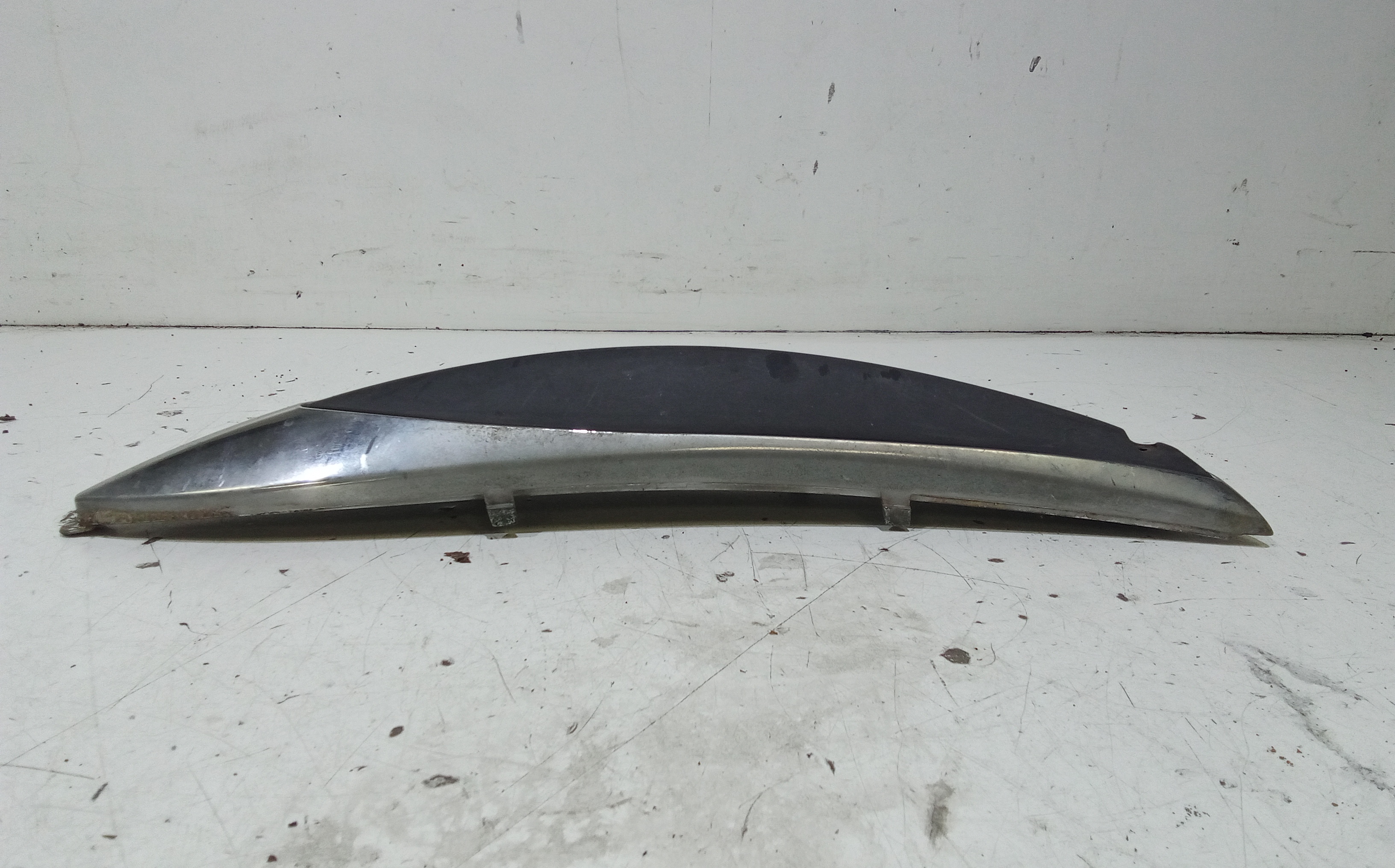 Modanatura Carena Posteriore Dx Usato