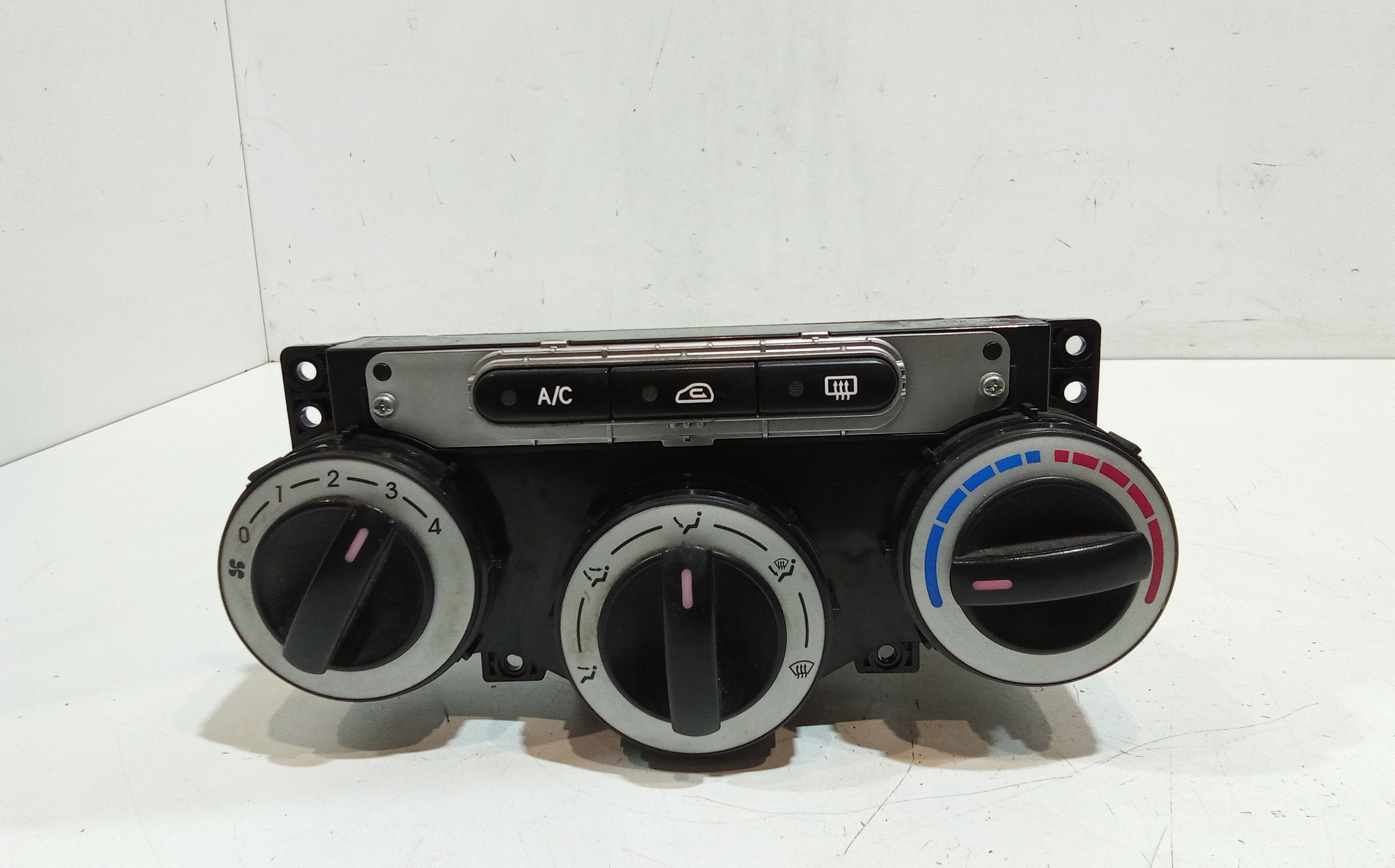 Blocco Comando Climatizzazione 972500X0104X Usato