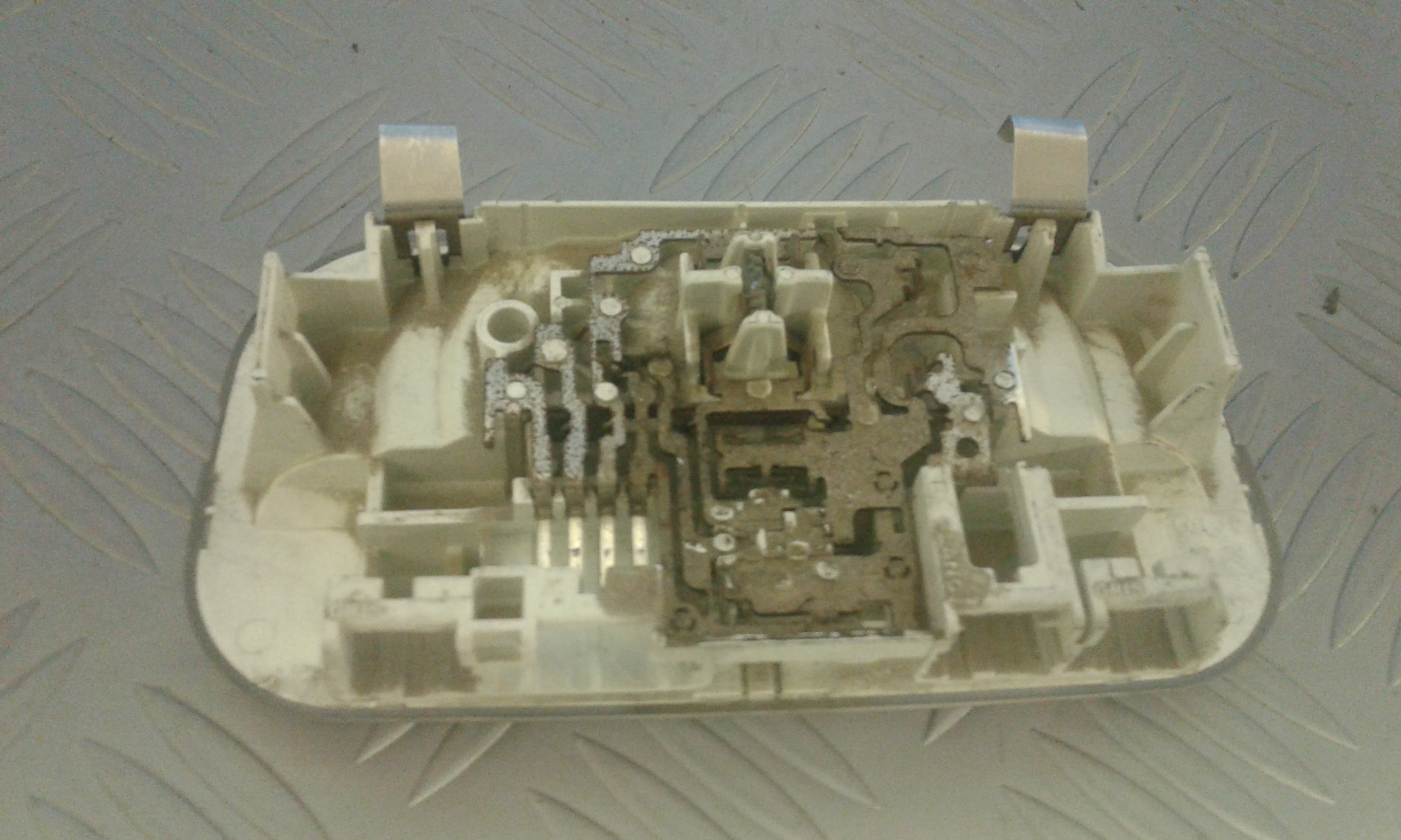 Luce Cortesia Ant. Tetto 6362Q1 Usato