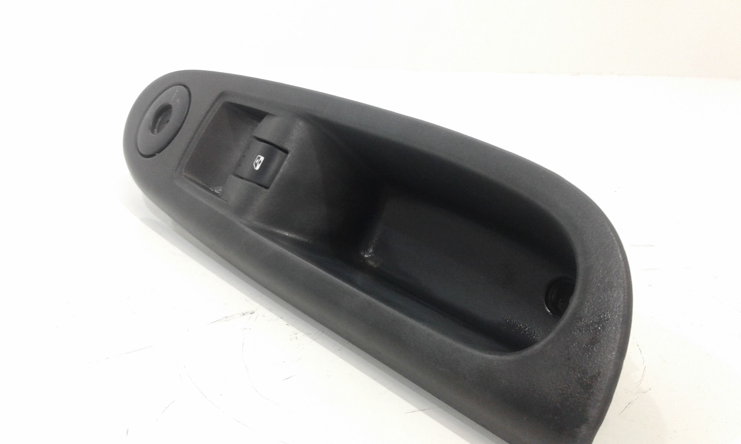 Interruttore Alzacristalli Porta Ant. Destro Usato