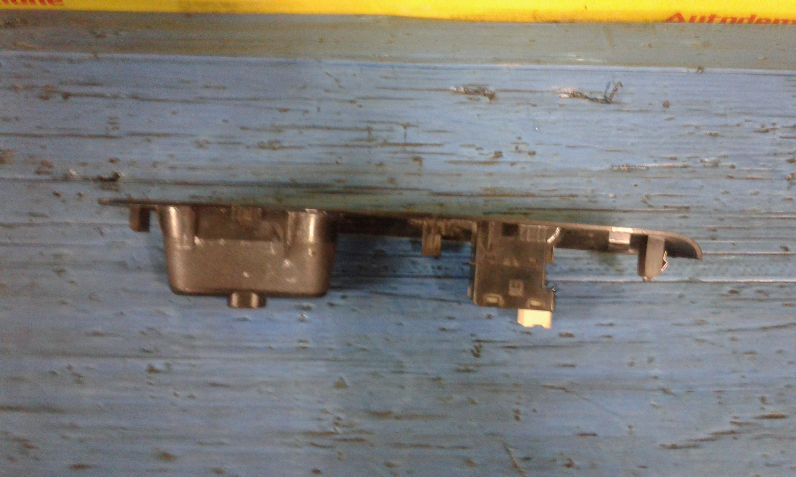 Interruttore Alzacristalli Porta Ant. Destro Usato