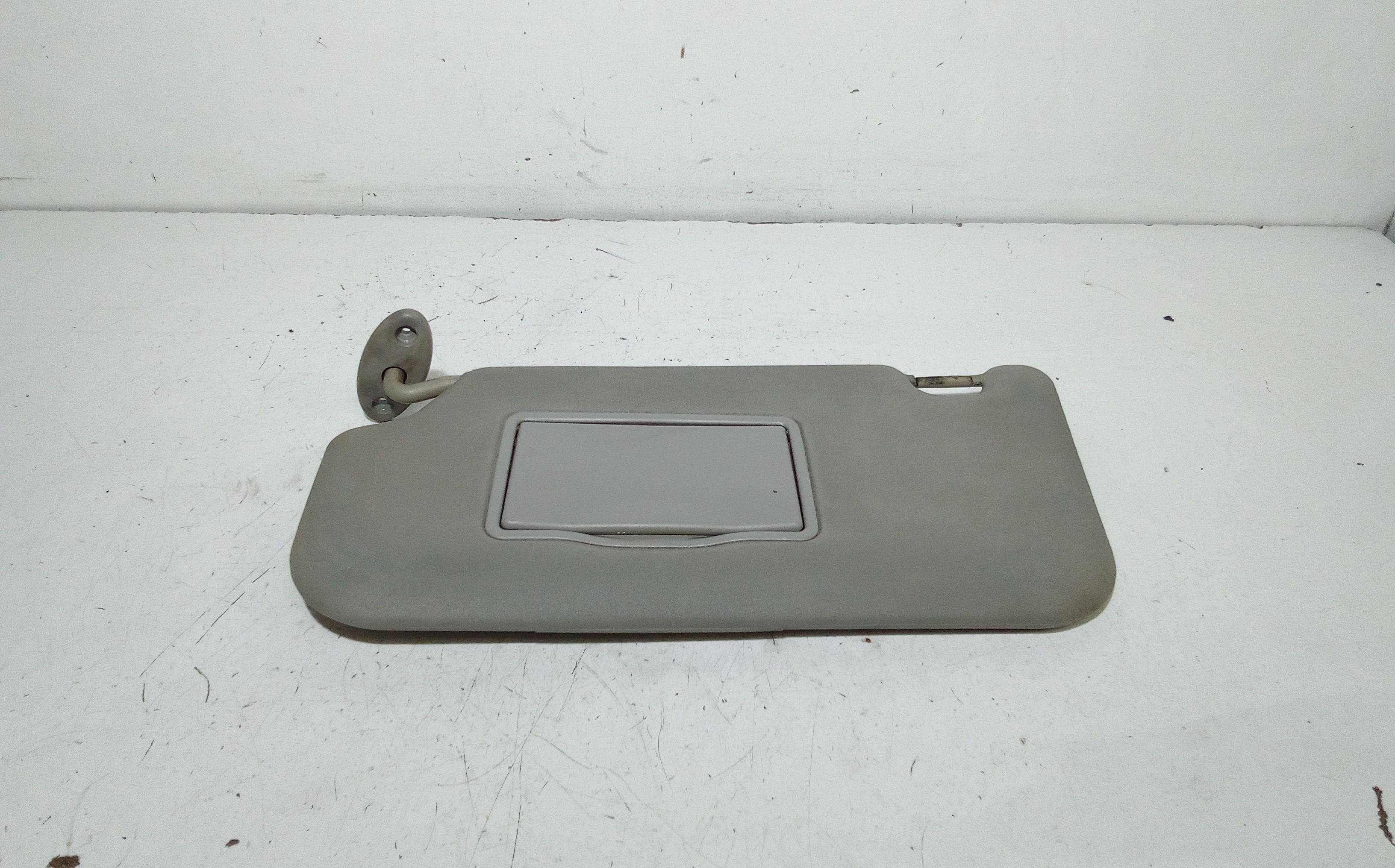 Aletta Parasole Parabrezza Sinistro 7246718 Usato