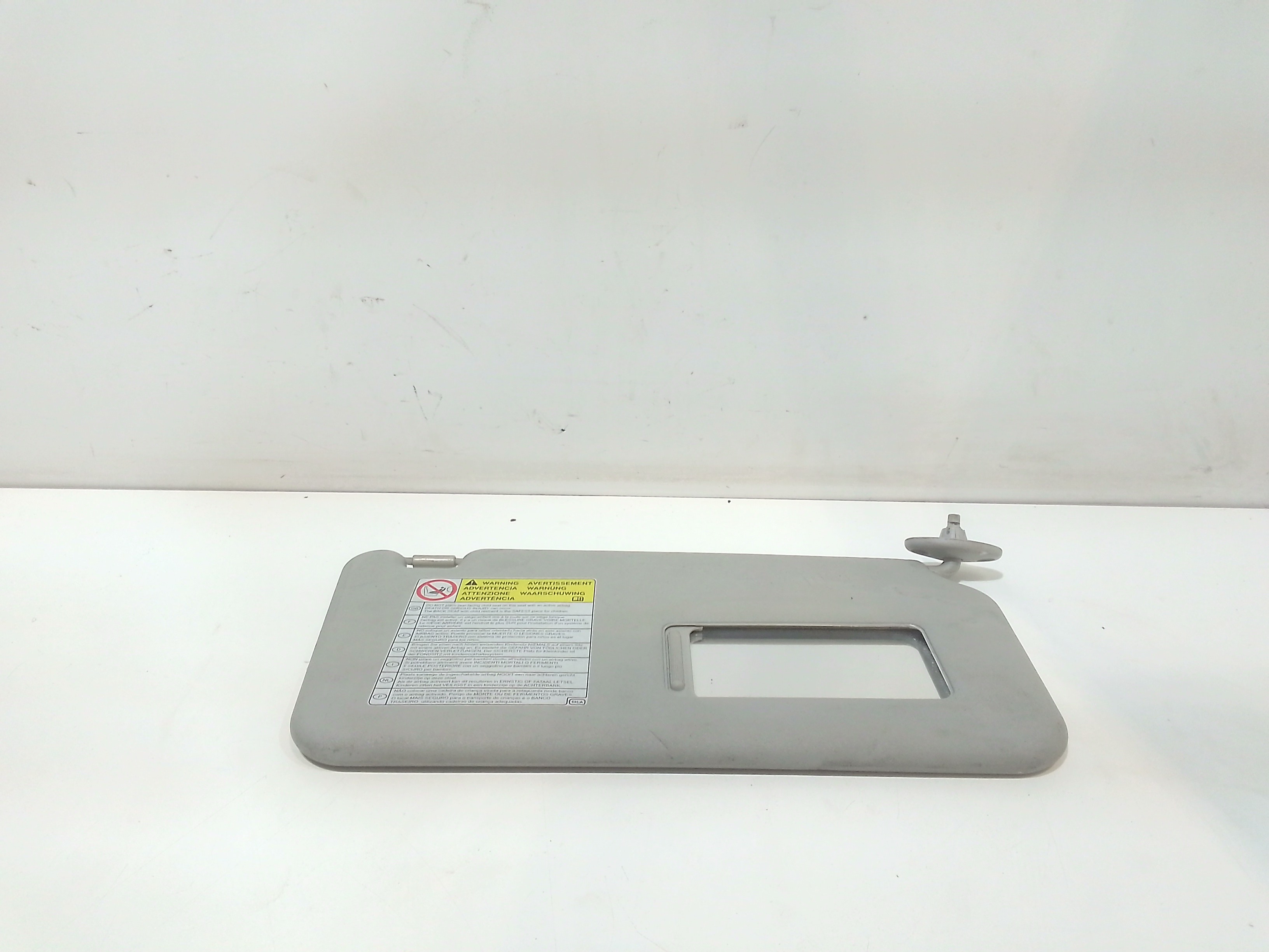 Aletta Parasole Parabrezza Destro 8480168L206GS Usato