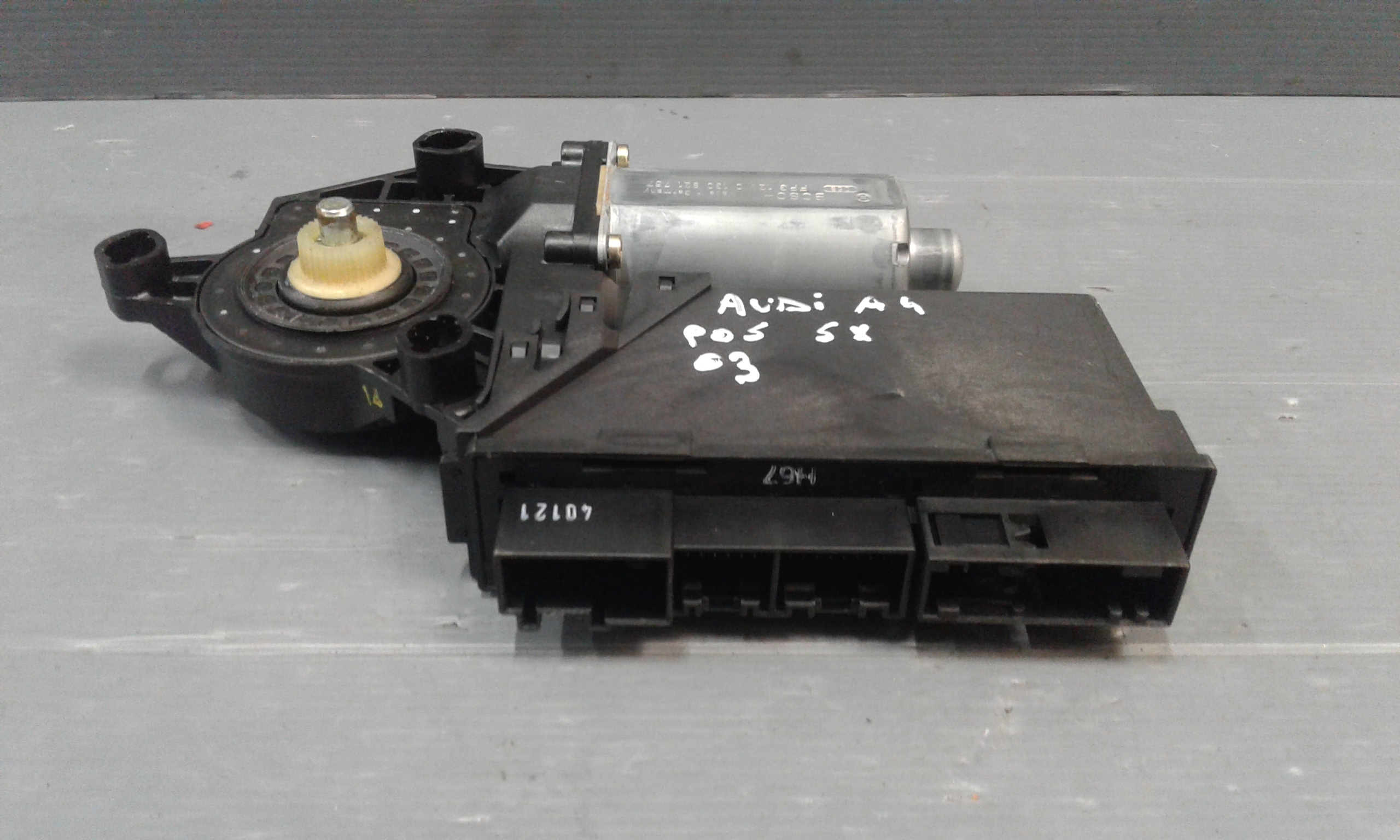 Motorino Alzacristallo Porta Post. Sinistro 8E0959801E Usato