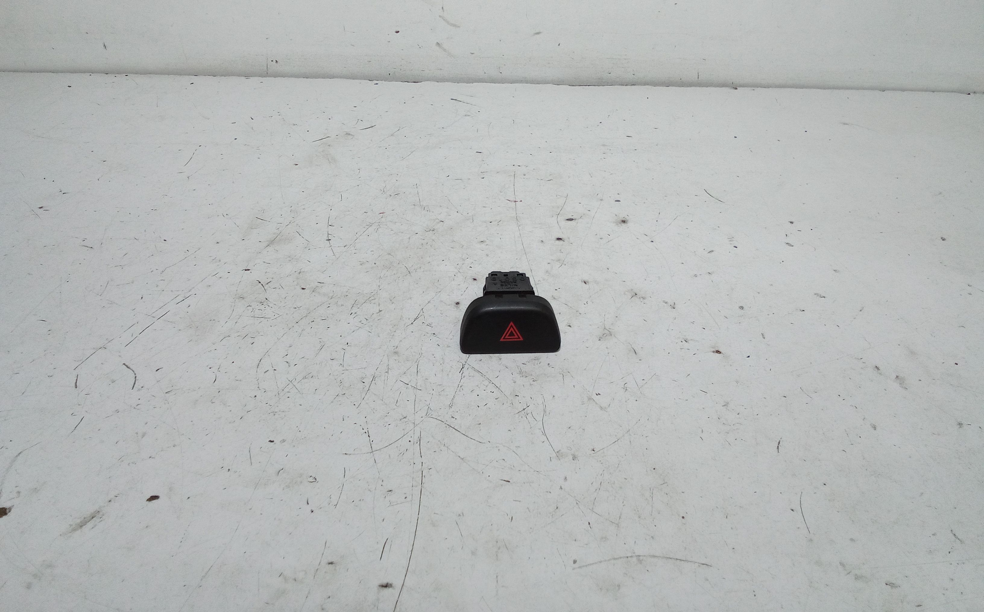 Interruttore Luci Emergenza 252903AA0B Usato