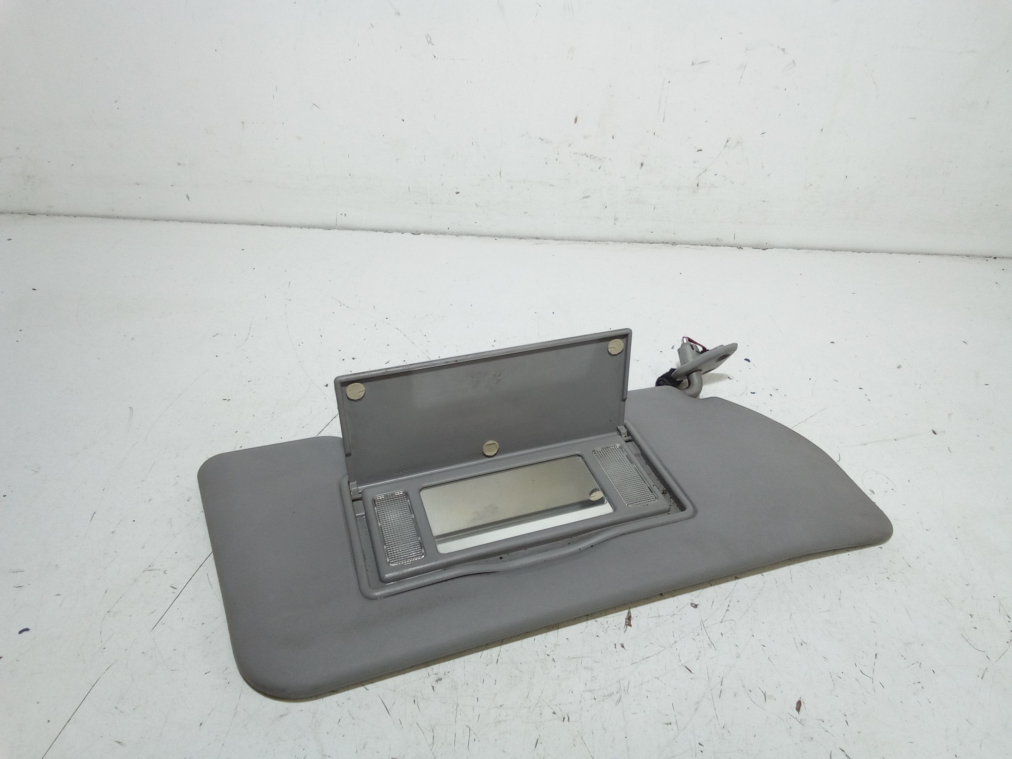 Aletta Parasole Parabrezza Destro 96400BM410 Usato