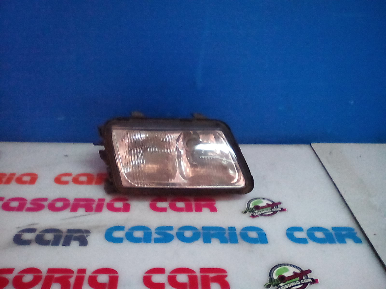 Proiettore Destro 8L0941004AF Usato