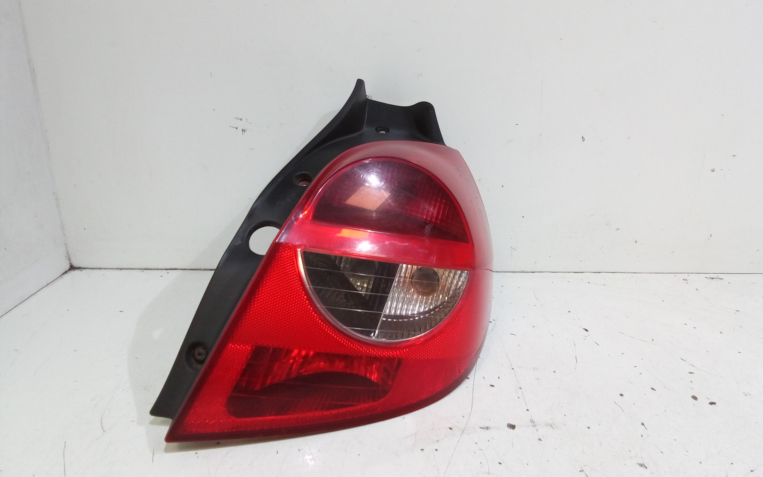 Fanale Post. Destro 8200459960 Usato