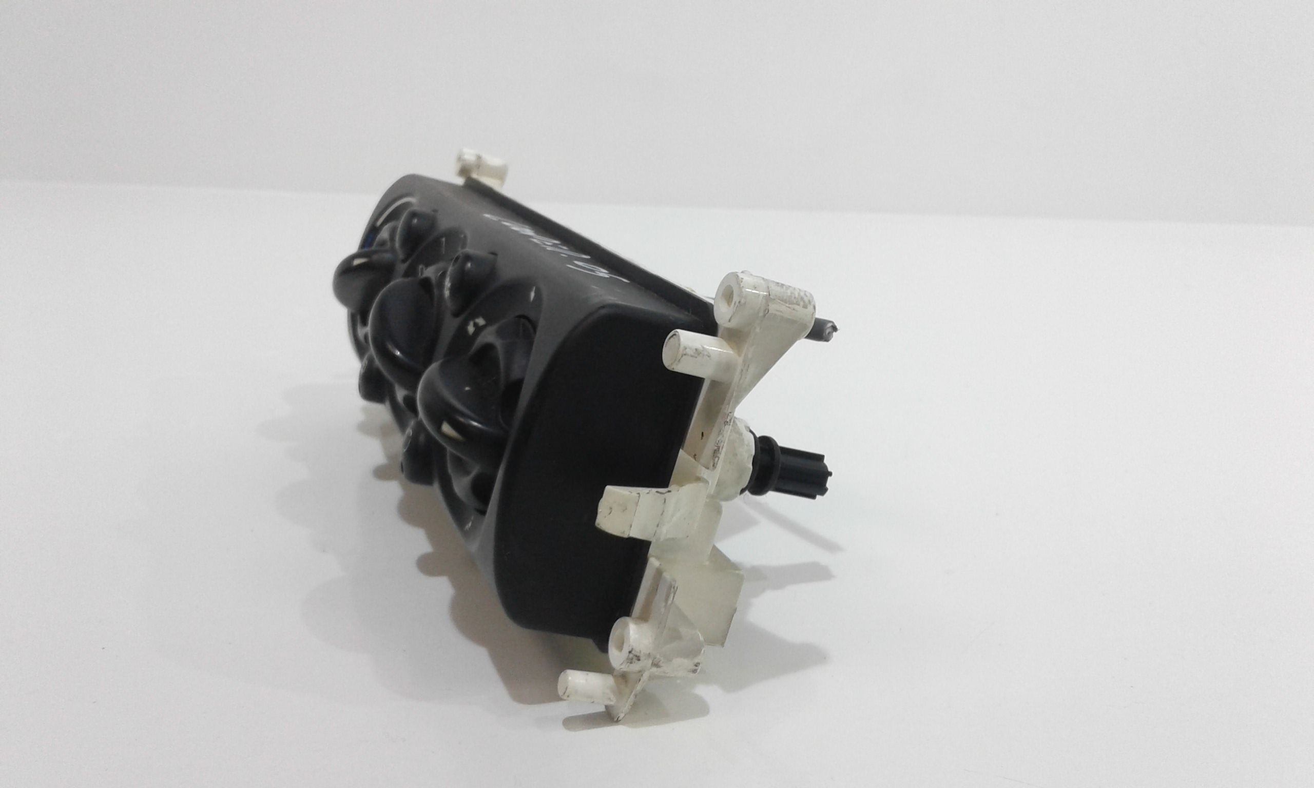 Blocco Comando Climatizzazione 64111502212 Usato