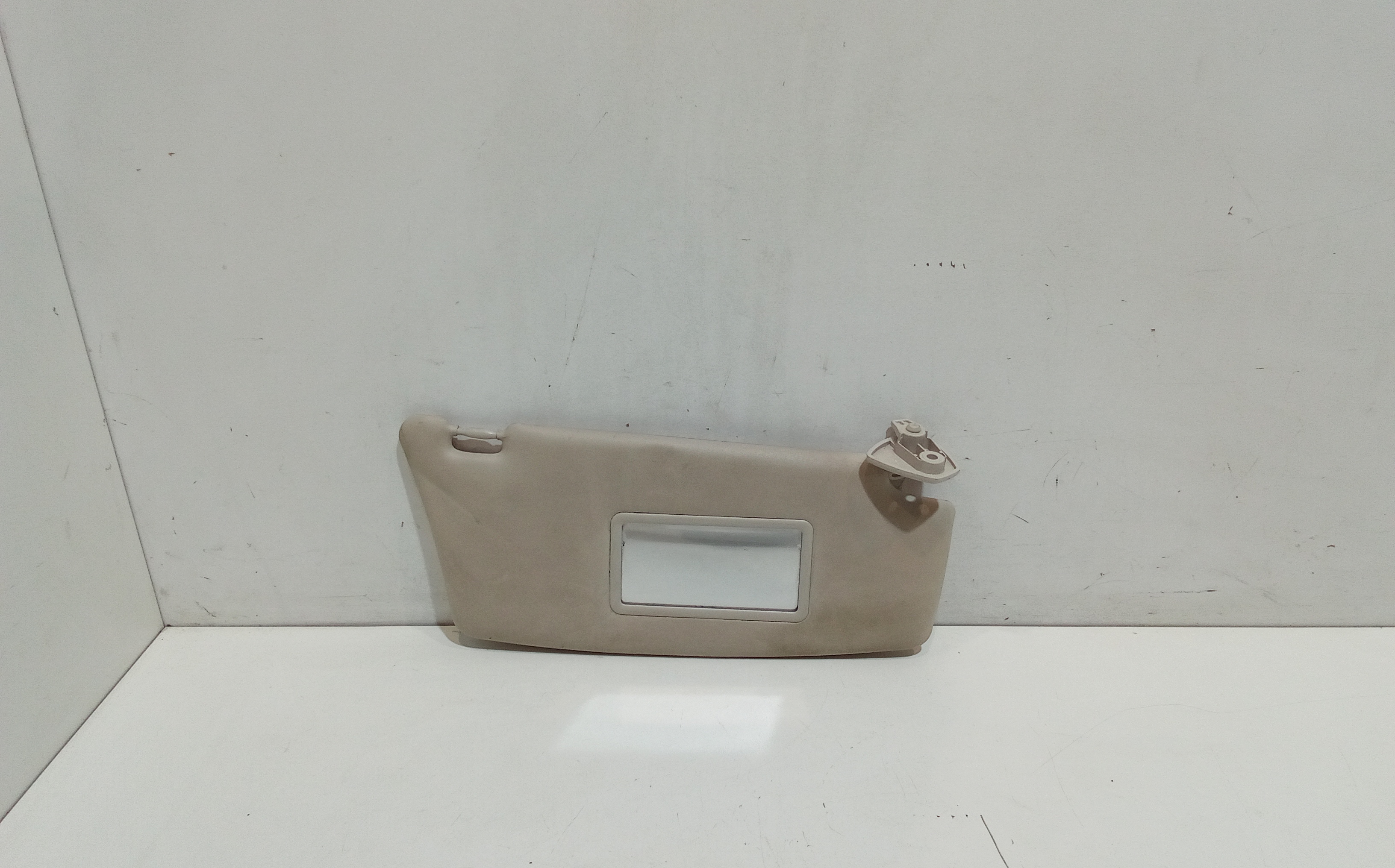 Aletta Parasole Parabrezza Destro 735407871 Usato