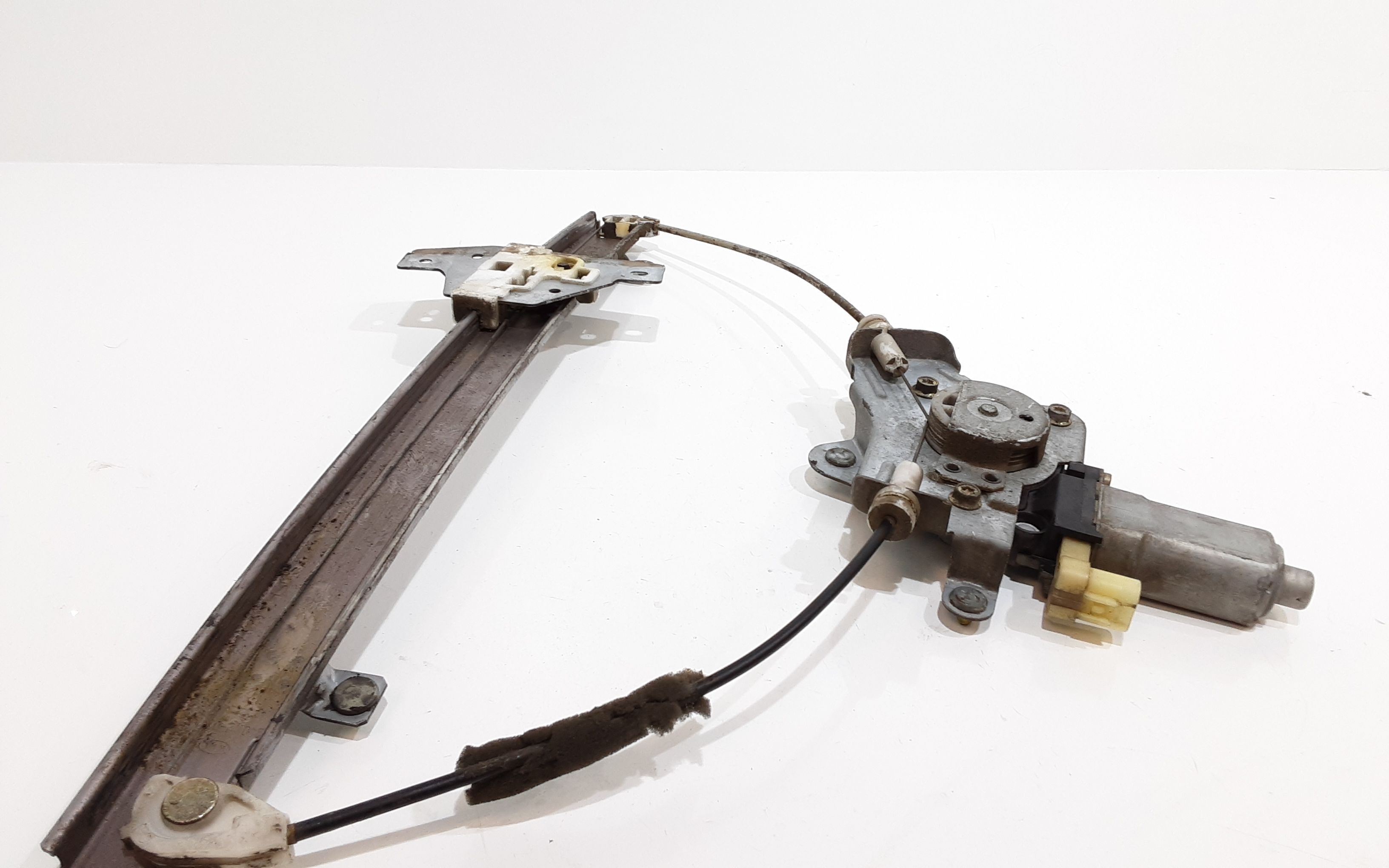 Alzacristallo Porta Ant. Sinistro 8240107000 Usato