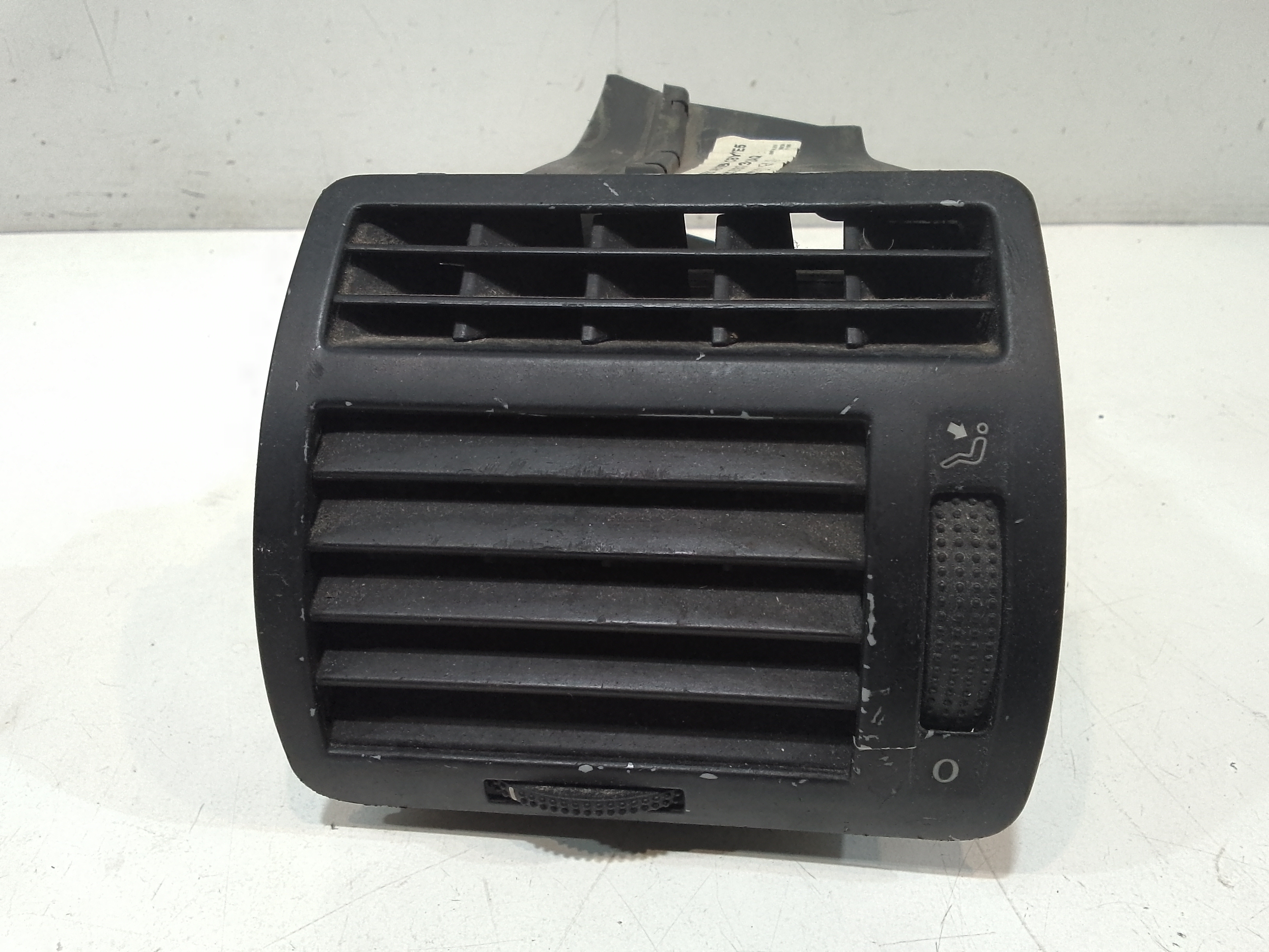 Condotto Aria Bocchette Lat. Cruscotto Sinistro Usato