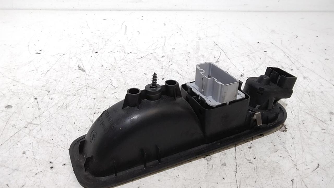 Interruttore Alzacristalli Porta Ant. Sinistro 8200214939 Usato