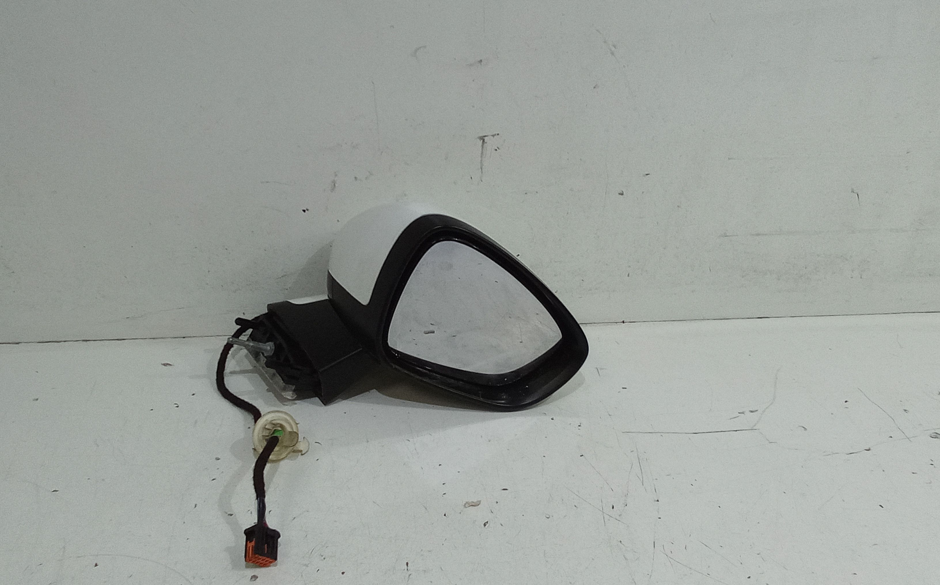 Retrovisore Est. Destro Usato