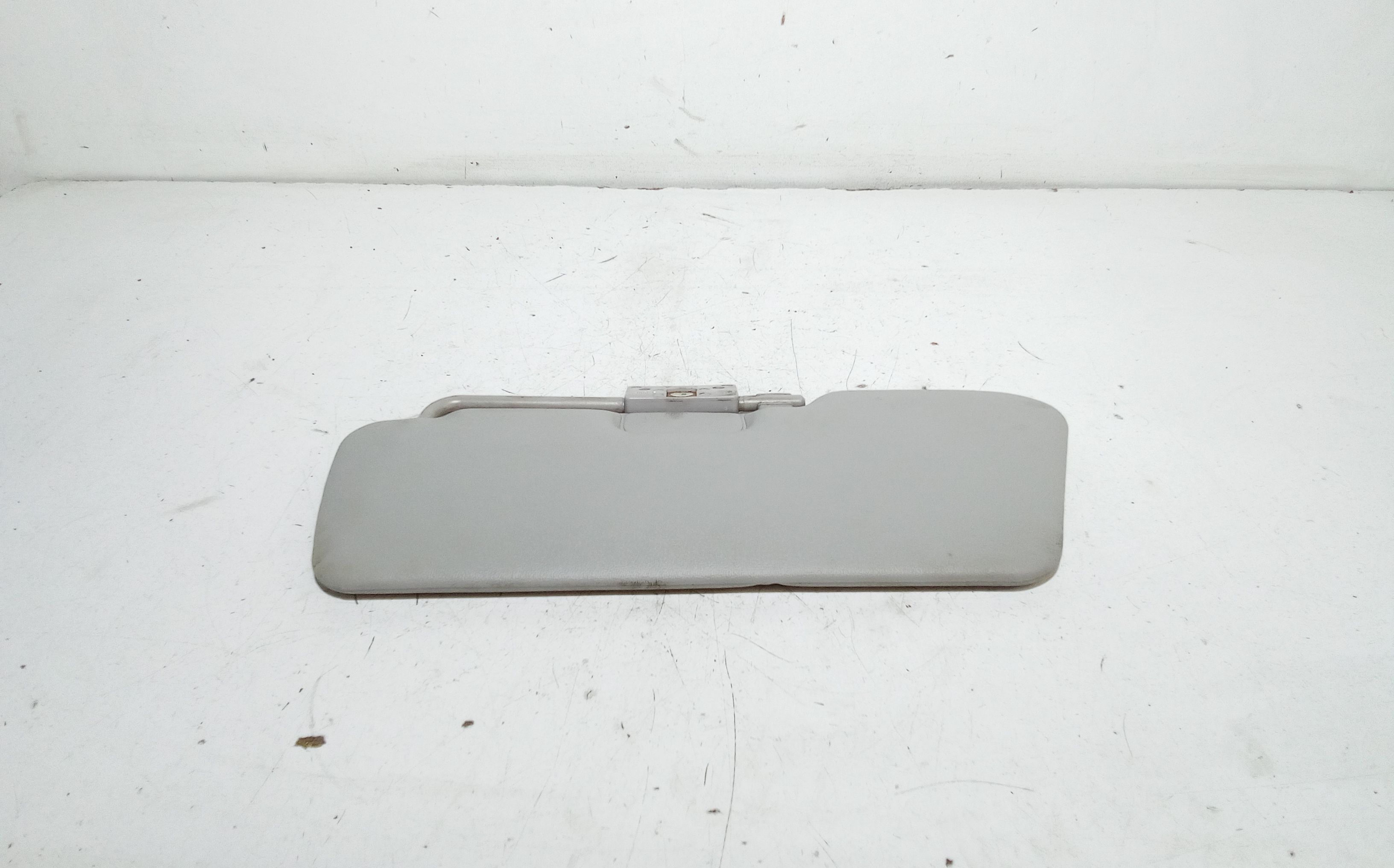 Aletta Parasole Parabrezza Destro 735244339 Usato