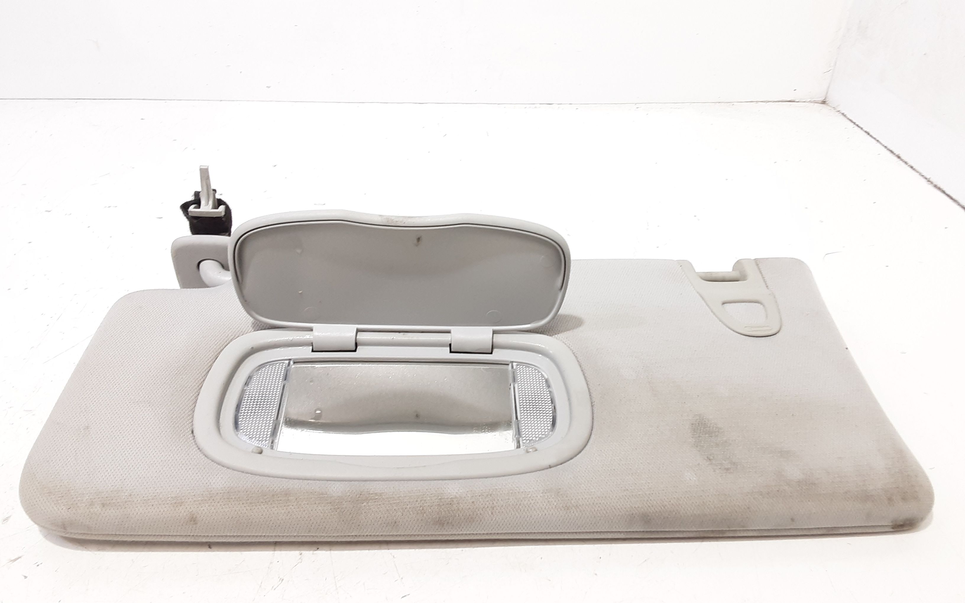 Aletta Parasole Parabrezza Sinistro K5SY78PS4AD Usato