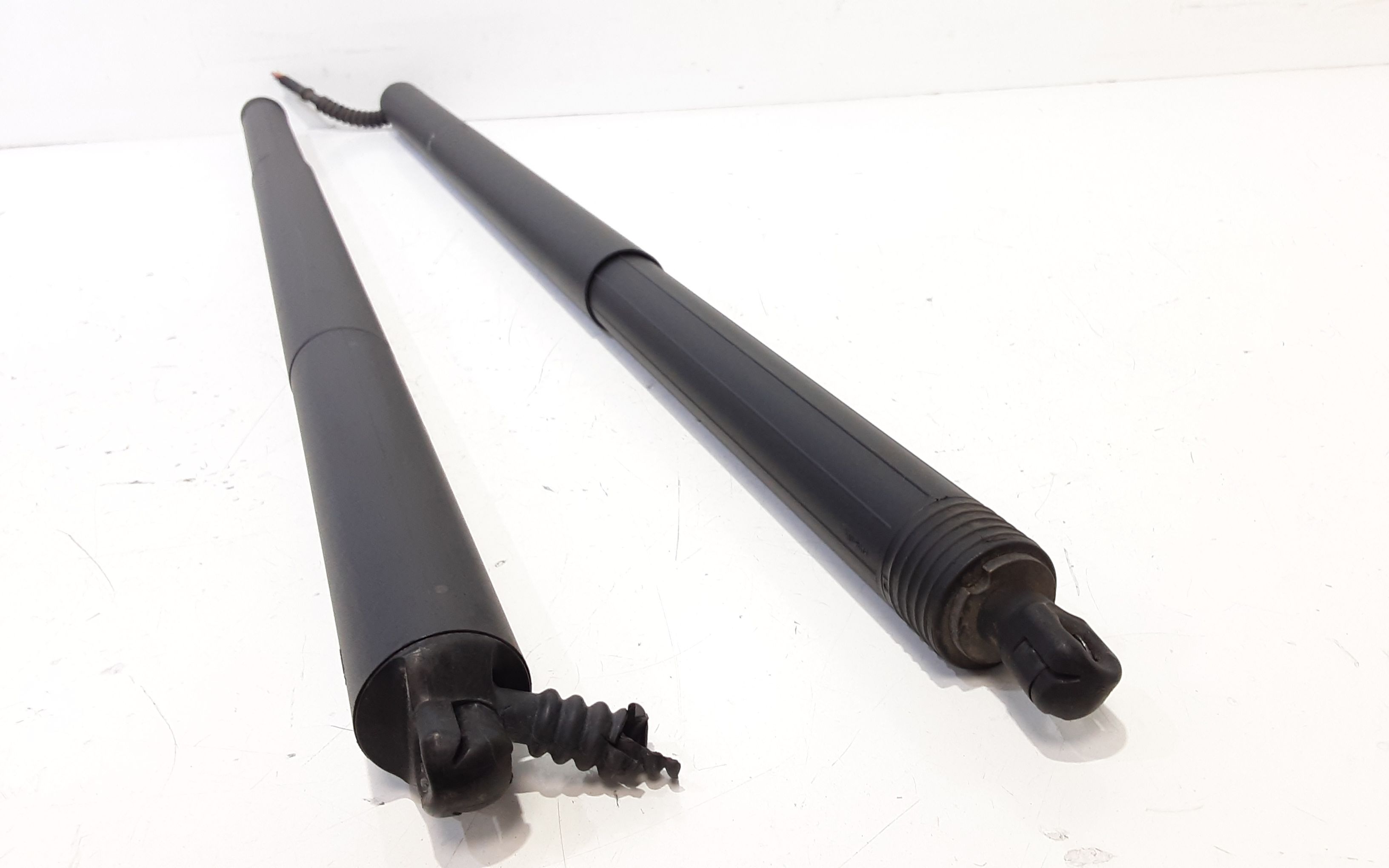 Cerniera Cofano Post. Destro Usato