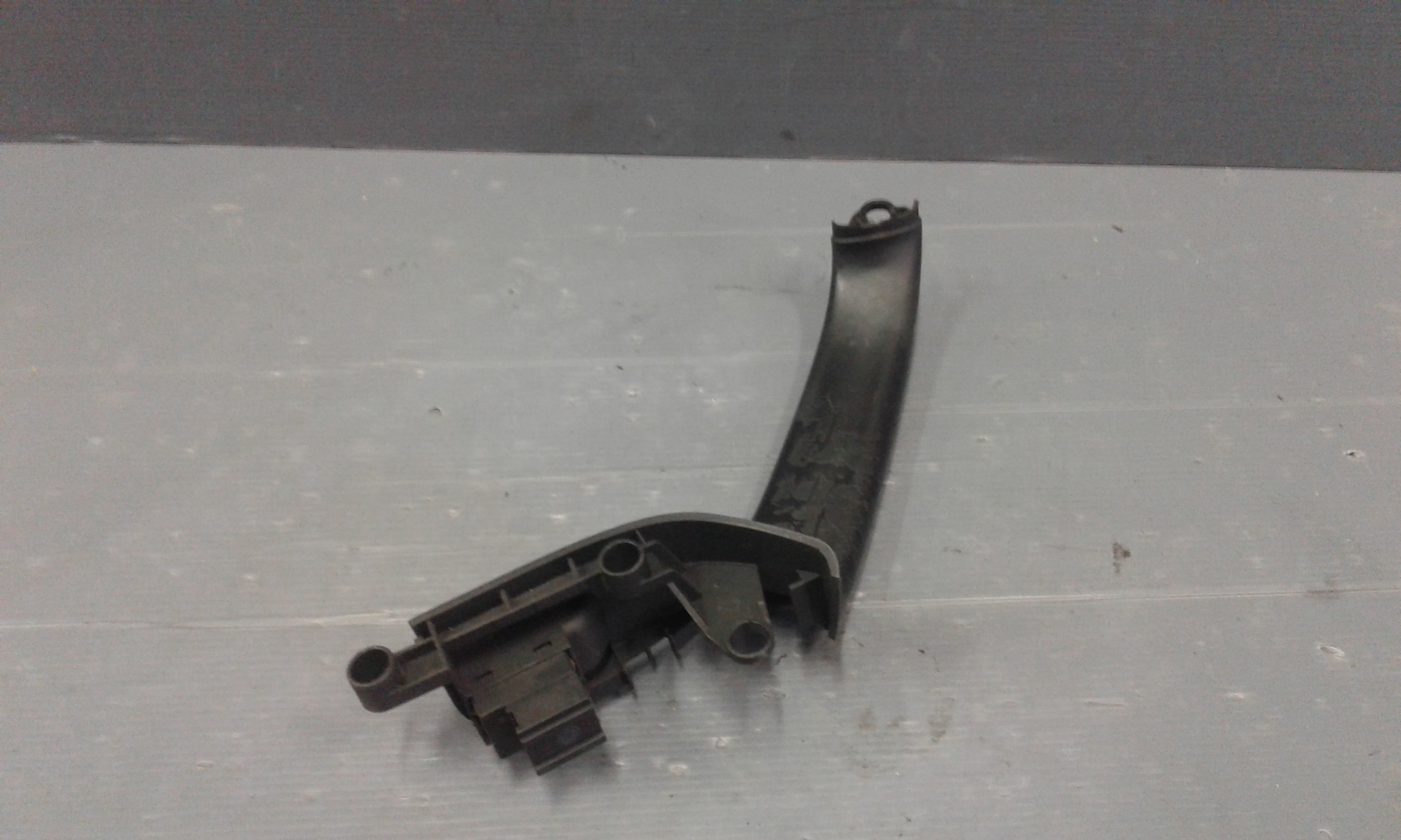 Interruttore Alzacristalli Porta Post. Destro 8Z09598555PR Usato