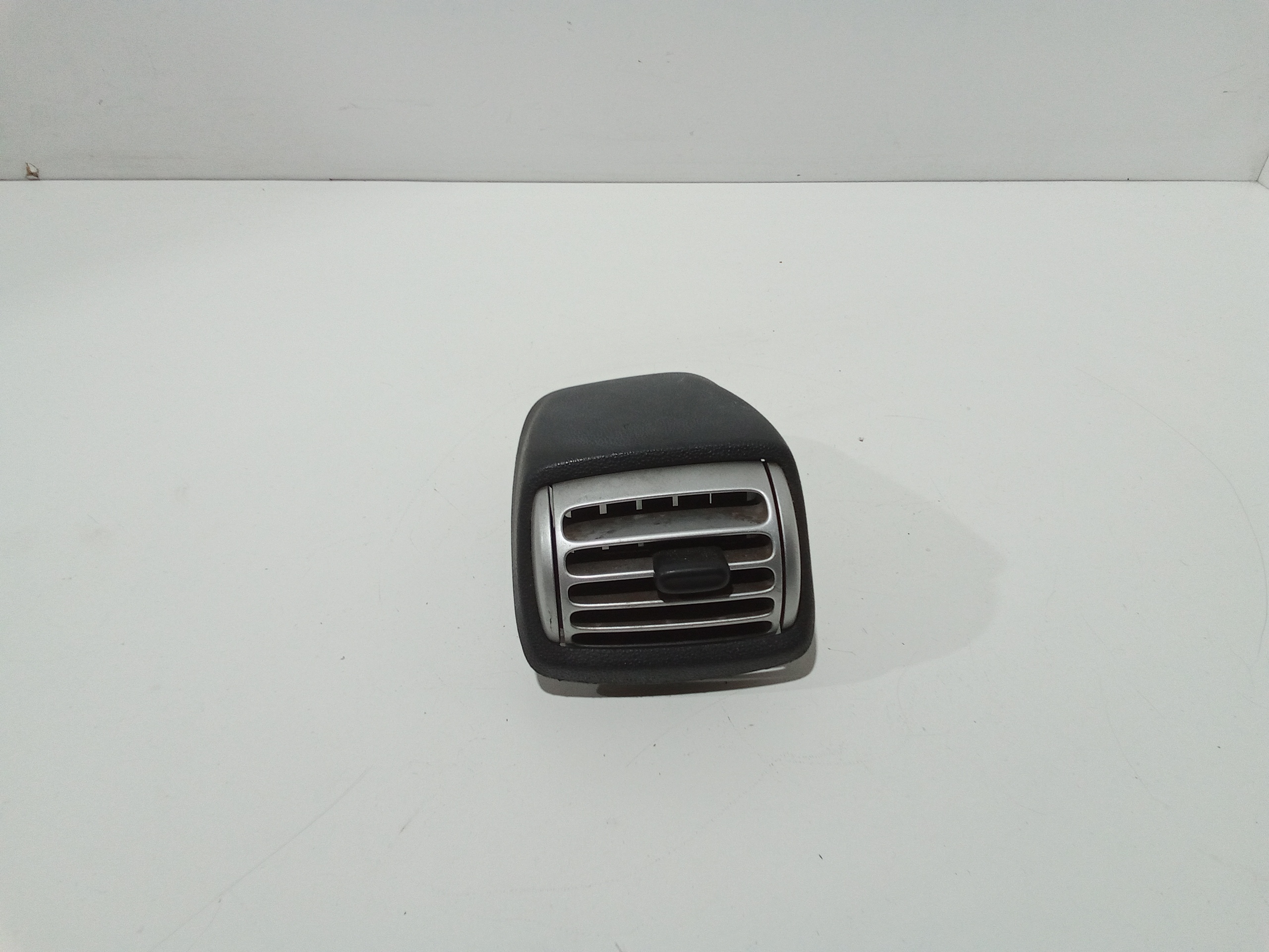 Condotto Aria Bocchette Lat. Cruscotto Sinistro Usato
