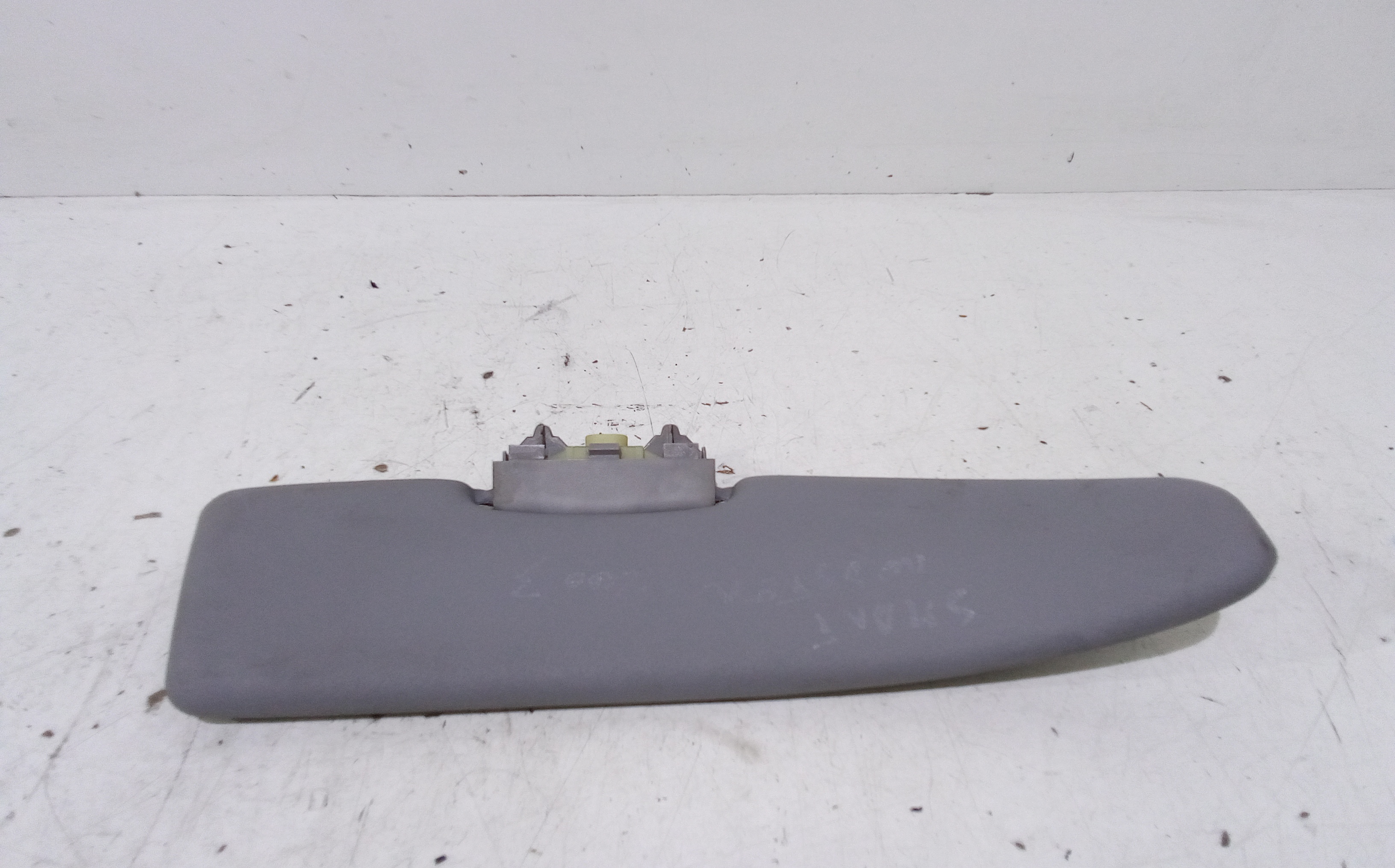 Aletta Parasole Parabrezza Sinistro Q0010635V002CB0A00 Usato