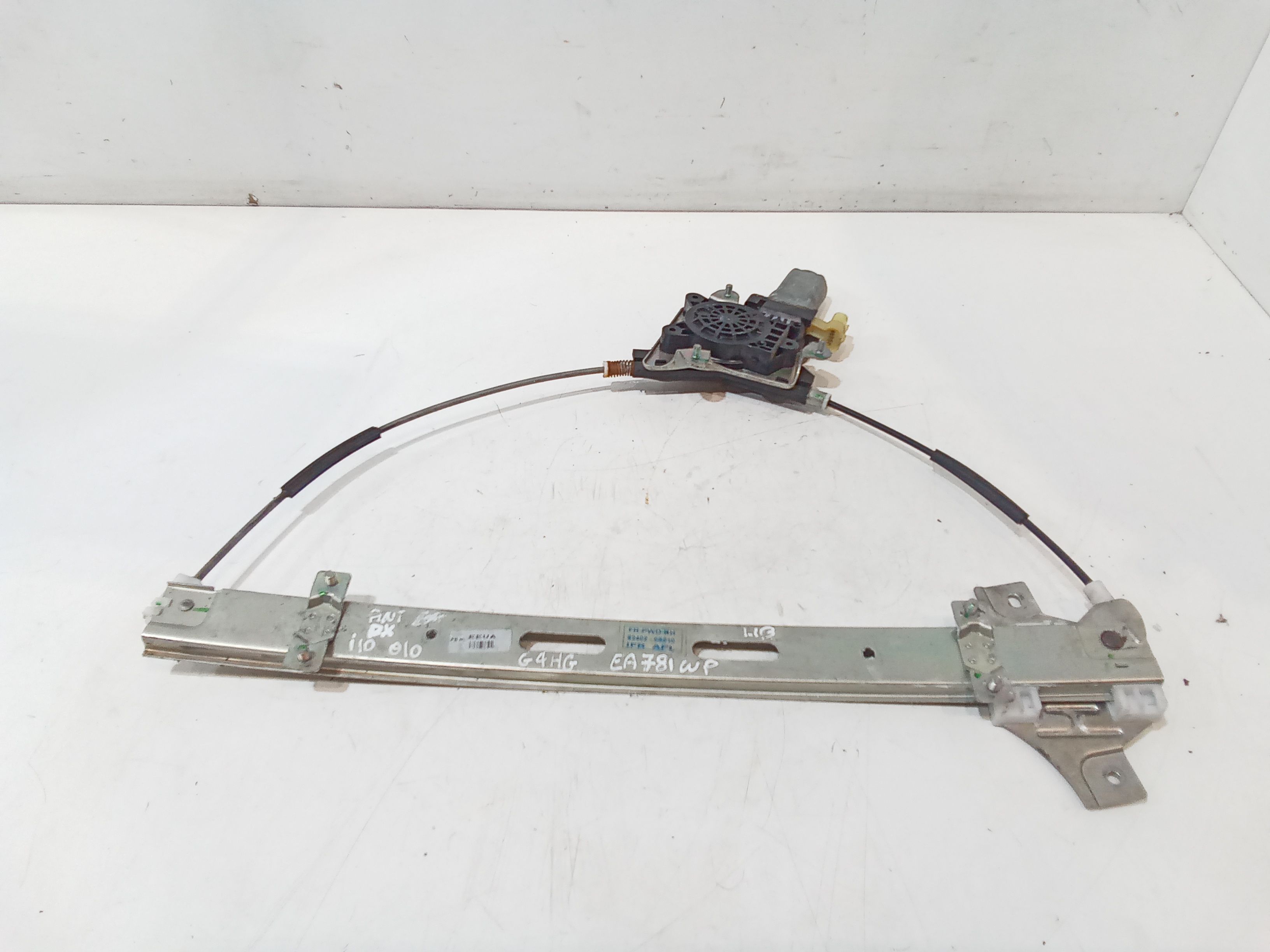 Alzacristallo Porta Ant. Destro 824020X000 Usato