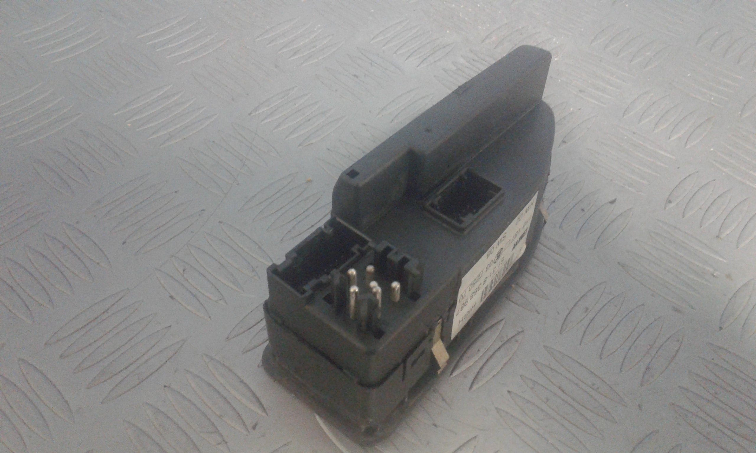 Interruttore Alzacristalli Porta Ant. Sinistro Usato