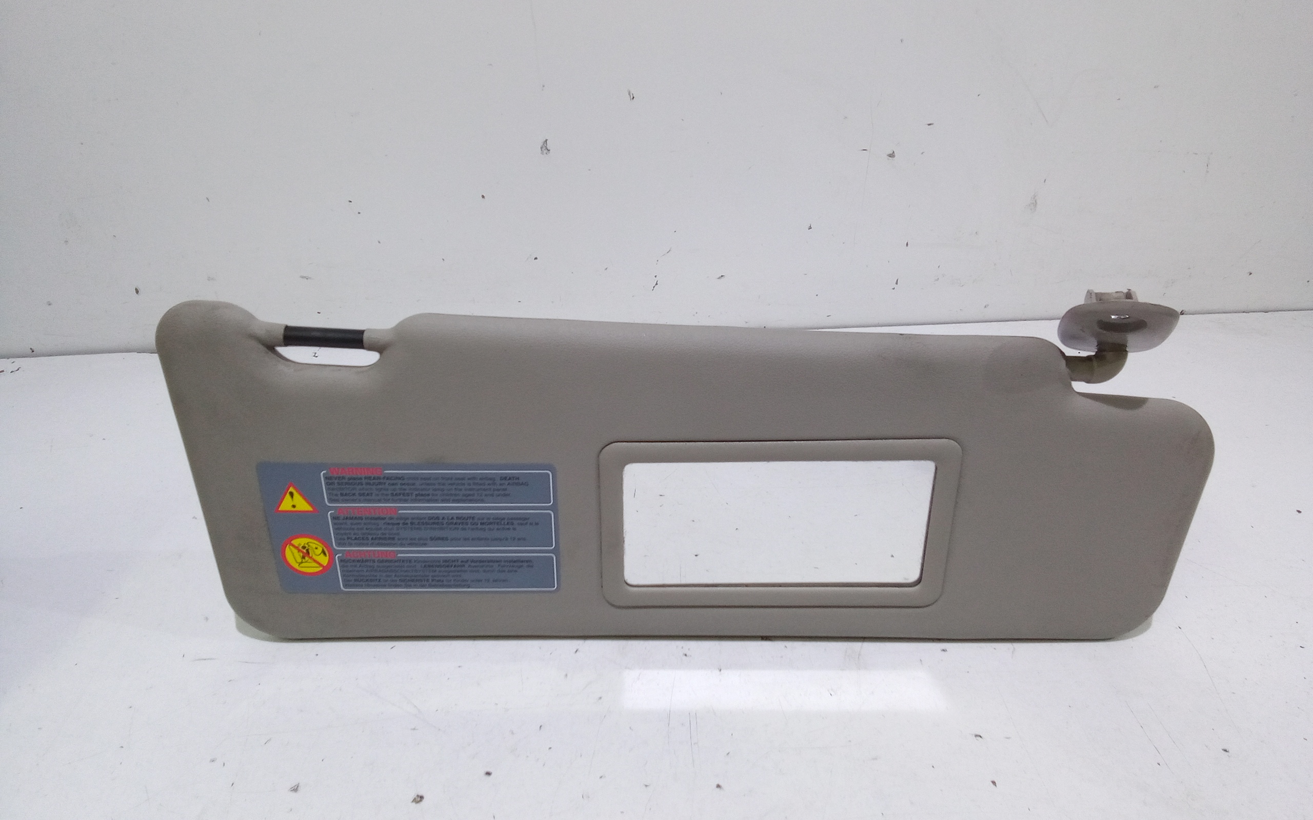 Aletta Parasole Parabrezza Destro 964006322R Usato