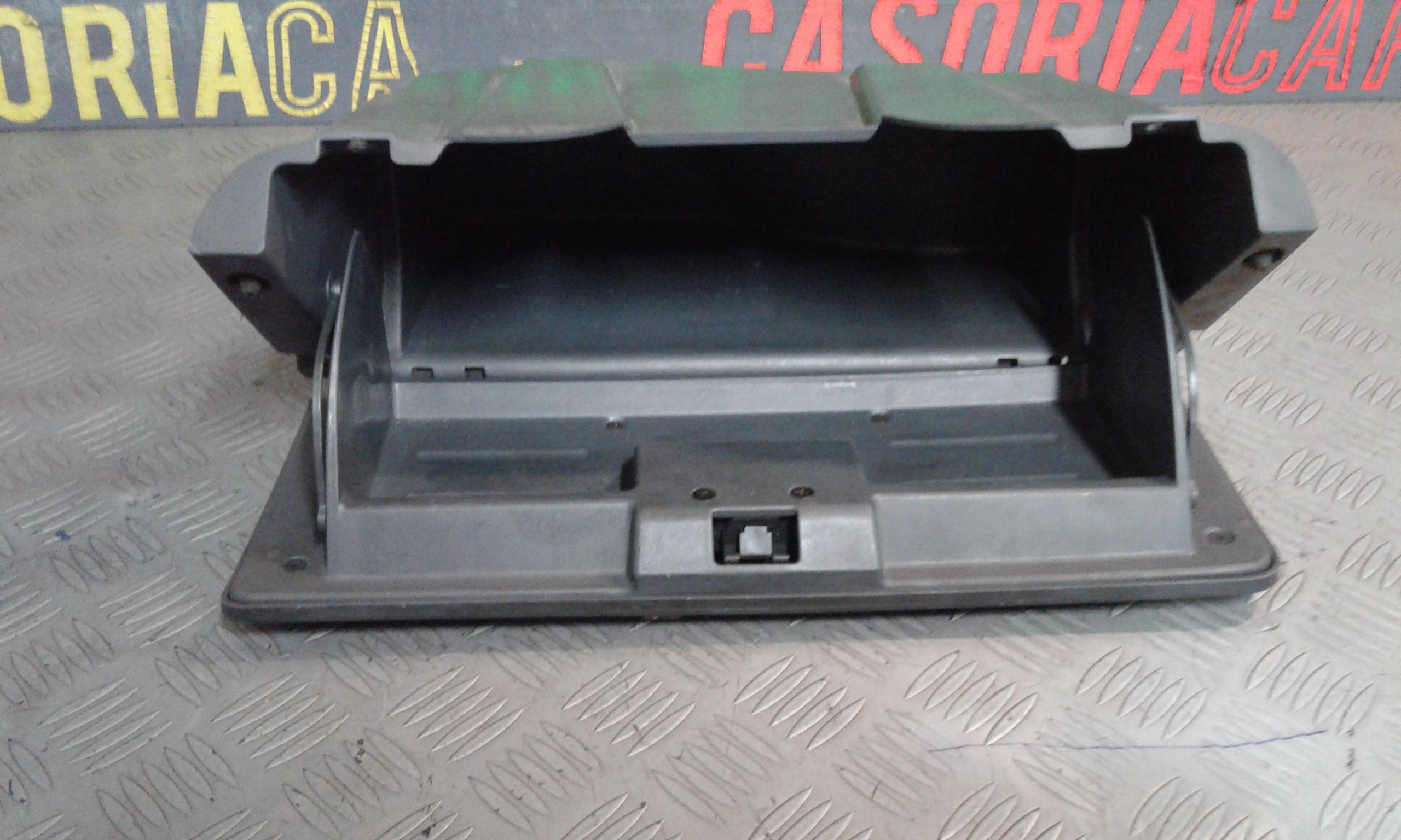 Portaoggetti Cruscotto Destro Usato