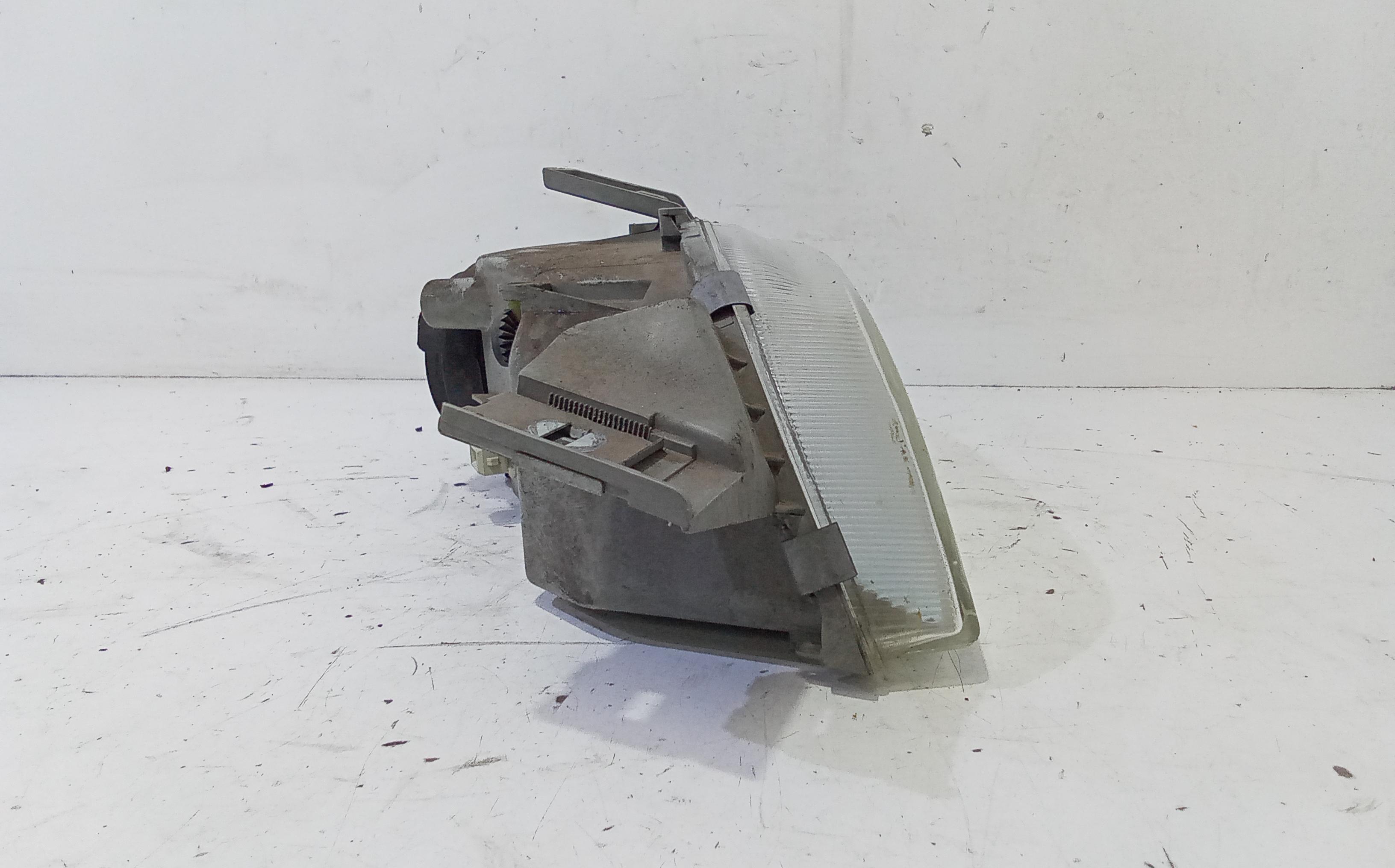 Proiettore Sinistro 46402650 Usato