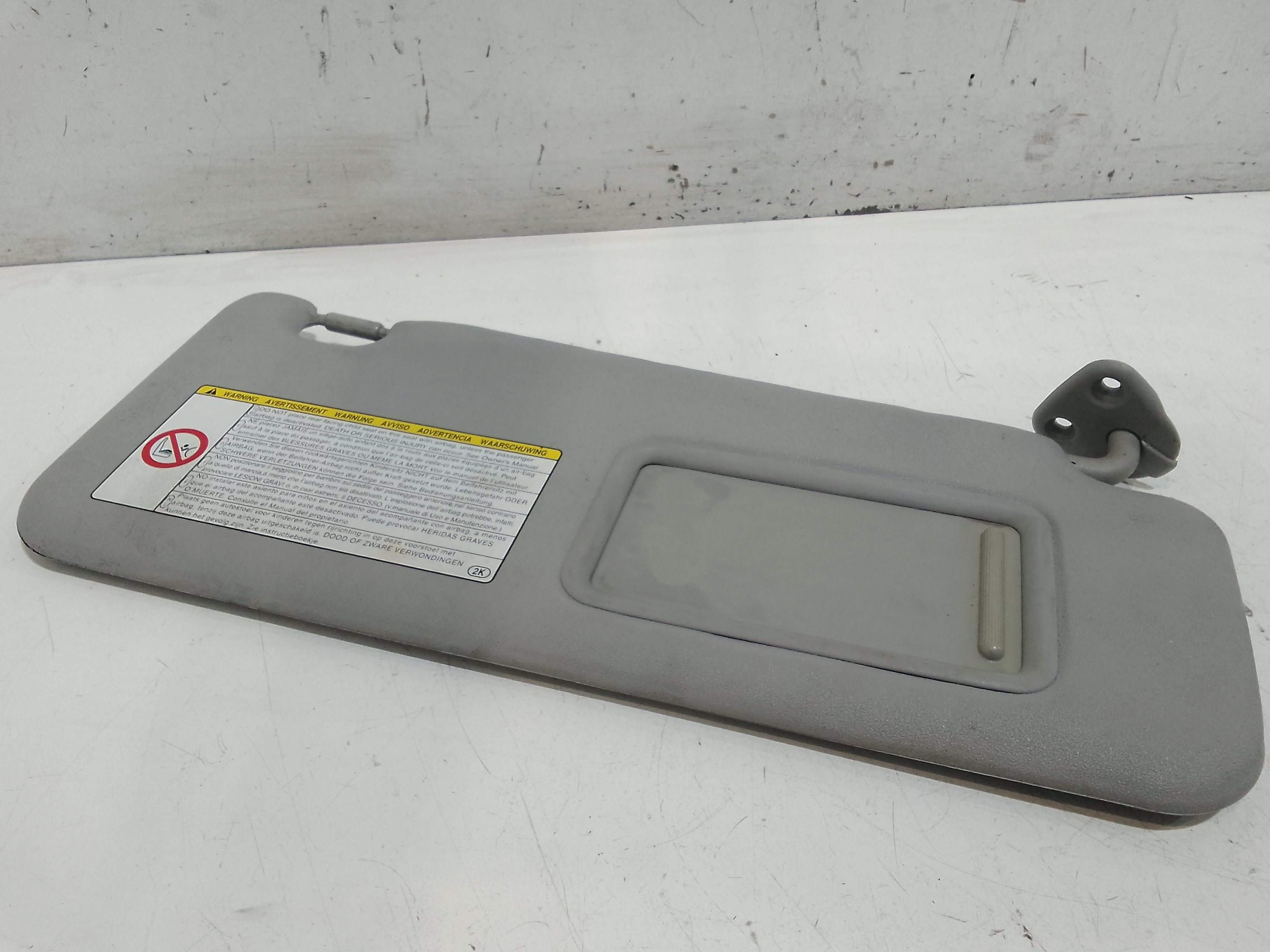 Aletta Parasole Parabrezza Destro 74320B1050B1 Usato