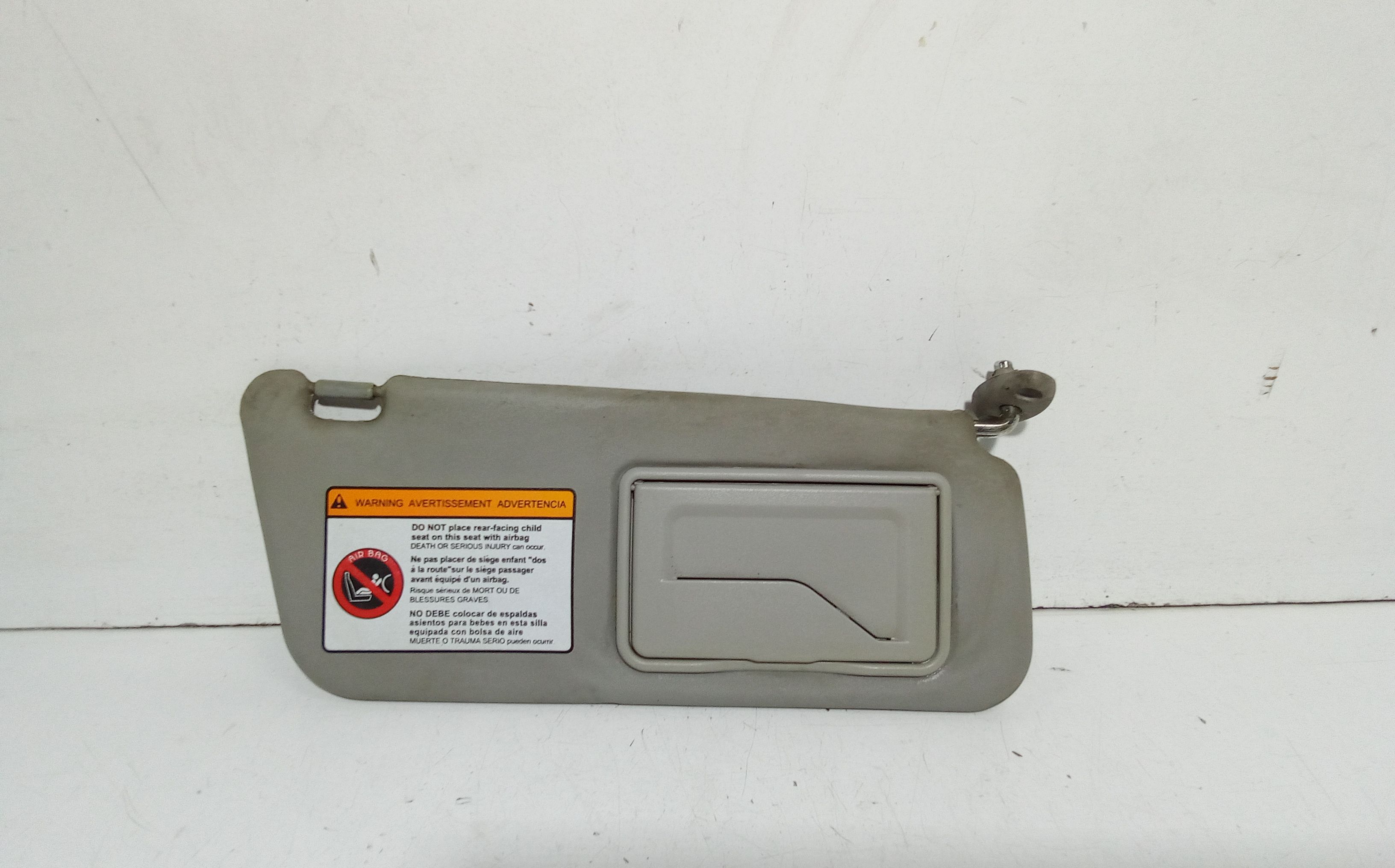 Aletta Parasole Parabrezza Destro 96658514 Usato