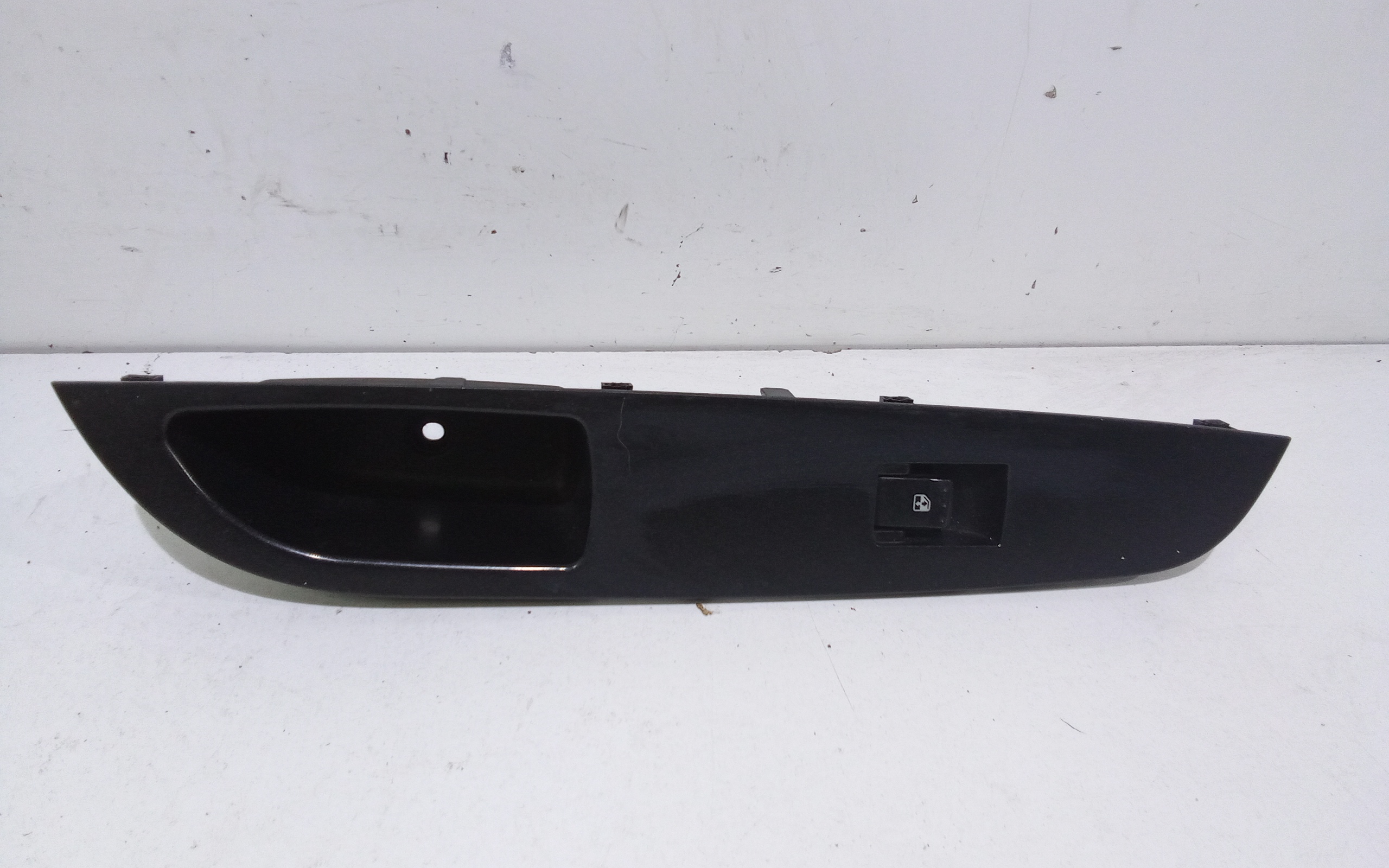 Interruttore Alzacristalli Porta Post. Sinistro 8584008001LAM Usato