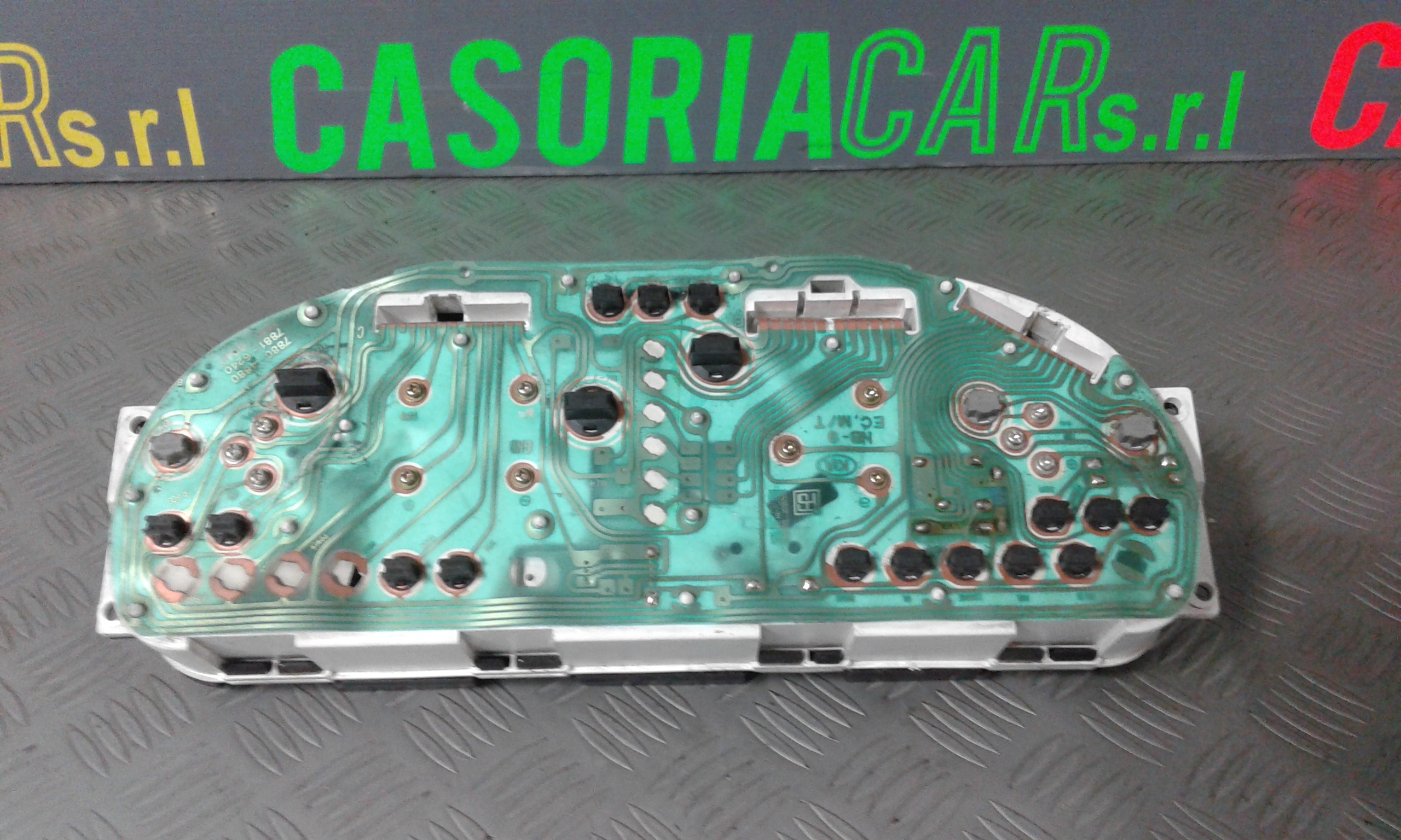 Quadro Portastrumenti Usato