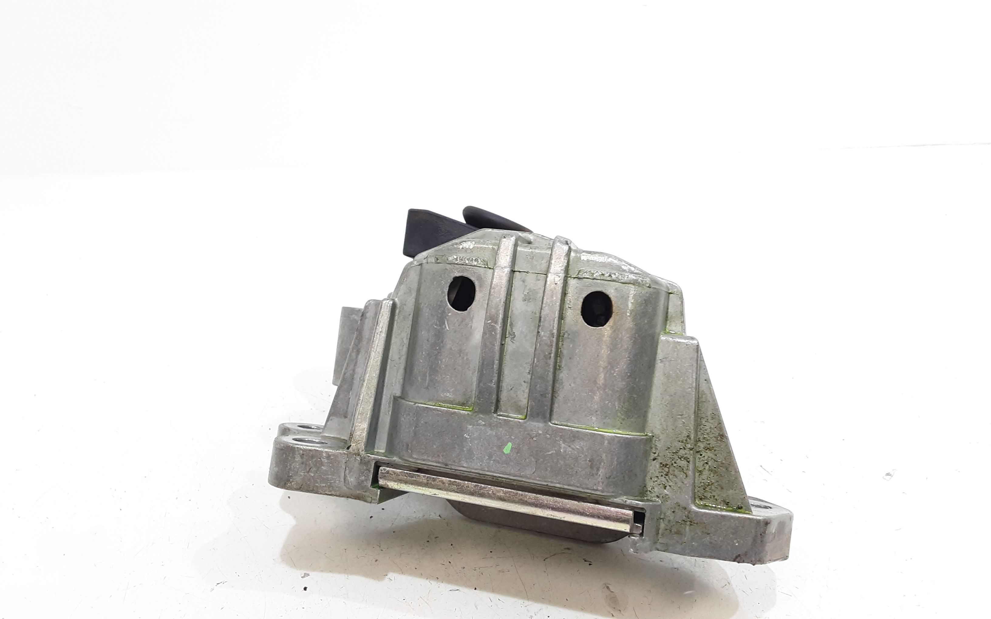 Piastra Alloggiamento Supporto Motore (Con Eventuale Bielletta O Tirante Associato) Usato