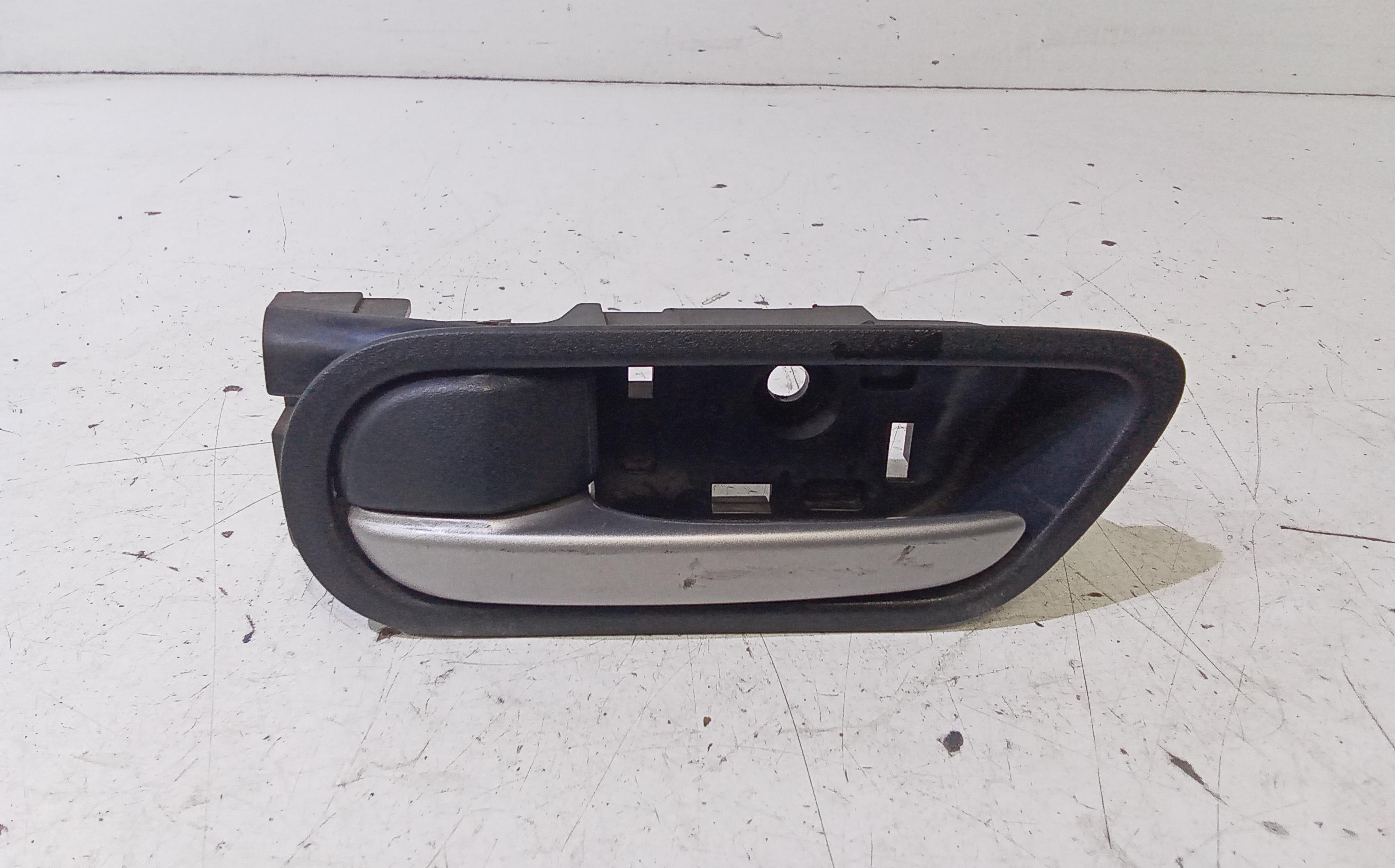 Maniglia Int. Apertura Porta Post. Sinistro BBM473330B02 Usato