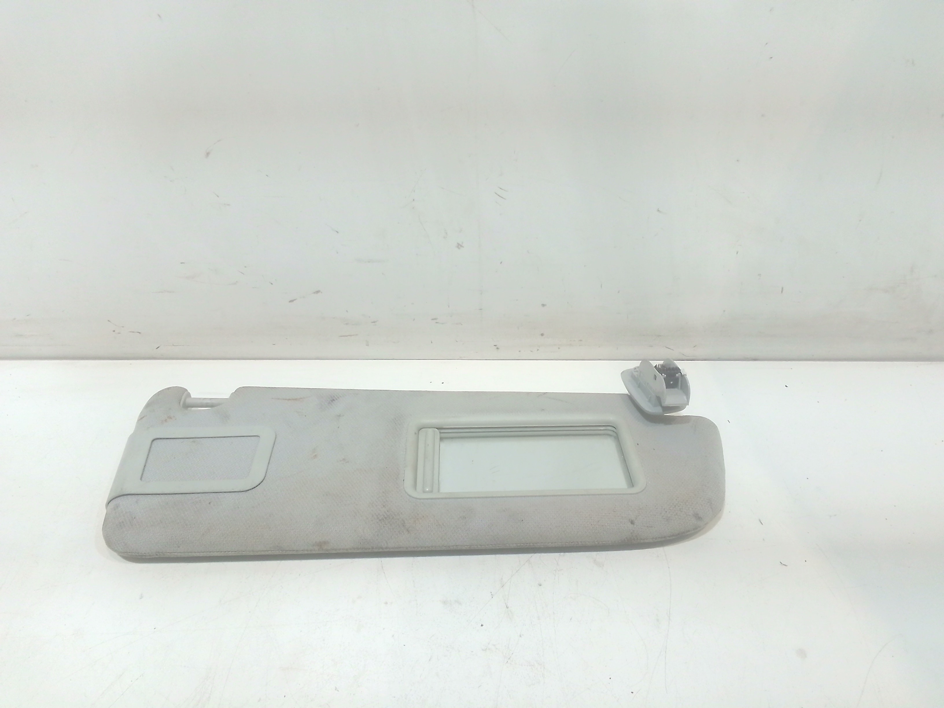 Aletta Parasole Parabrezza Destro 4F0857552AB1MB Usato