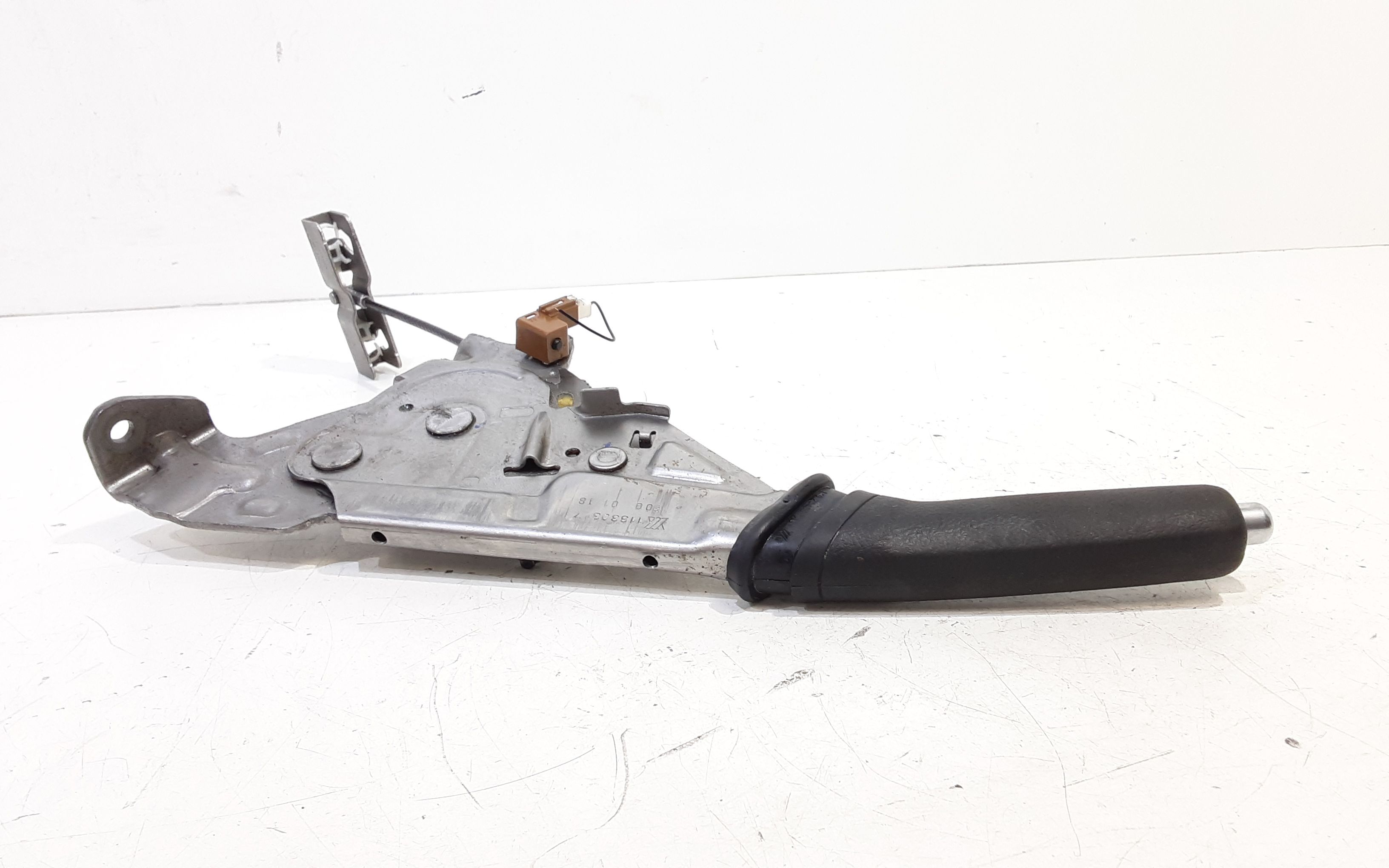Leva Freno Stazionamento 4620102200C0 Usato