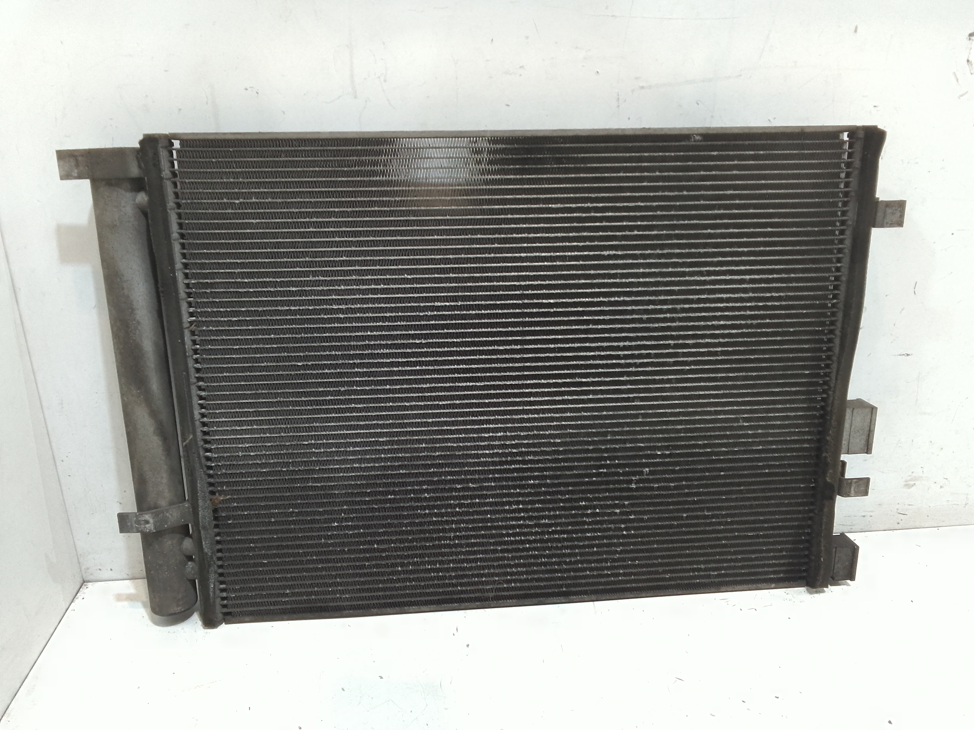 Radiatore Riscaldamento 971381J000 Usato