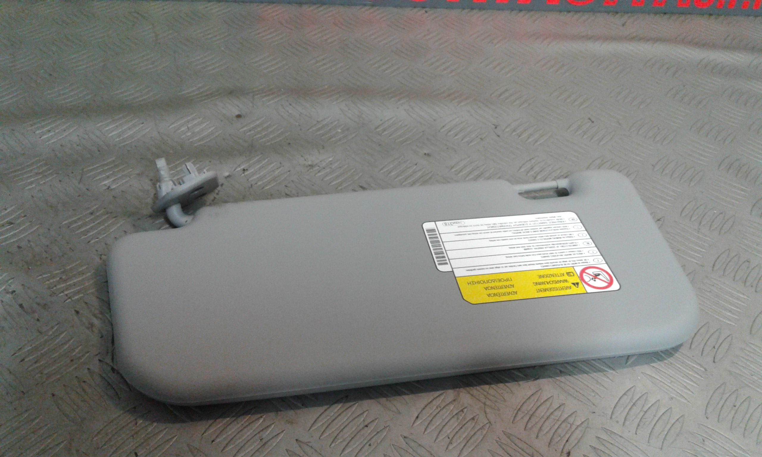 Aletta Parasole Parabrezza Destro 7620A574HA Usato